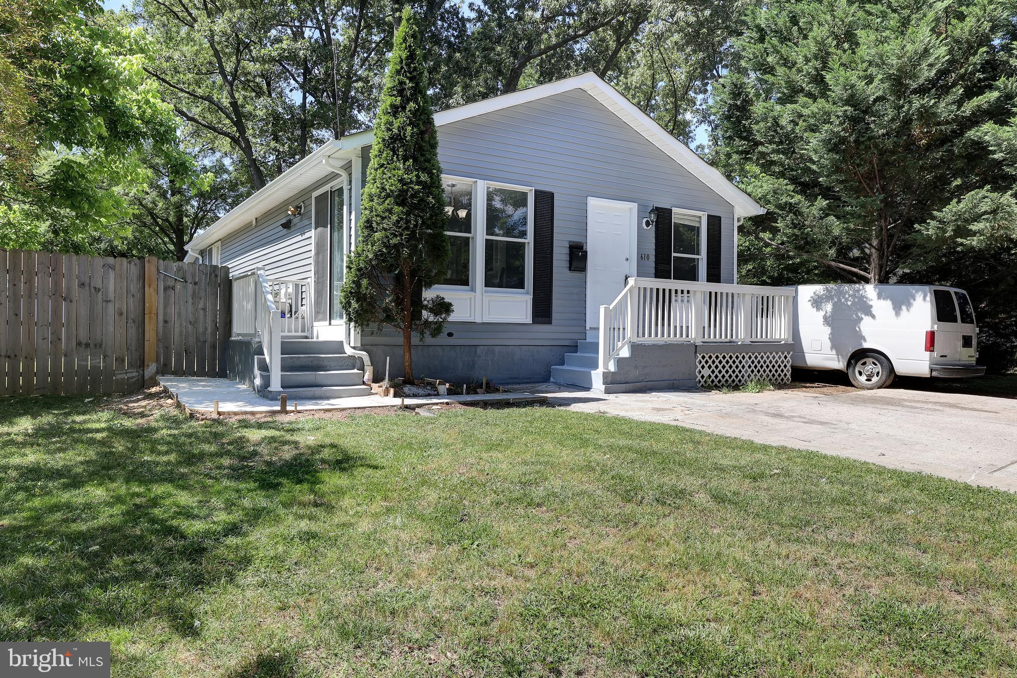 OAK GROVE - Residential