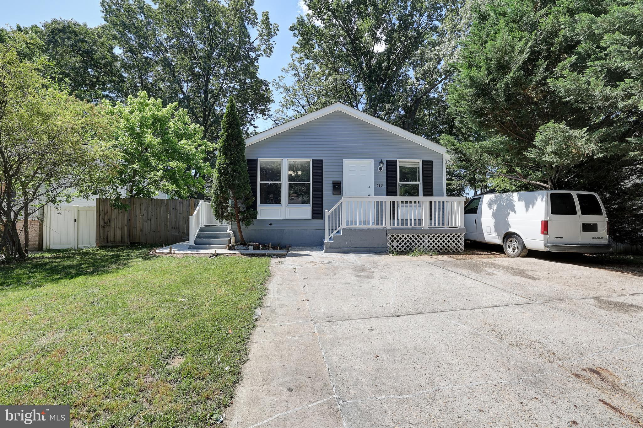 OAK GROVE - Residential