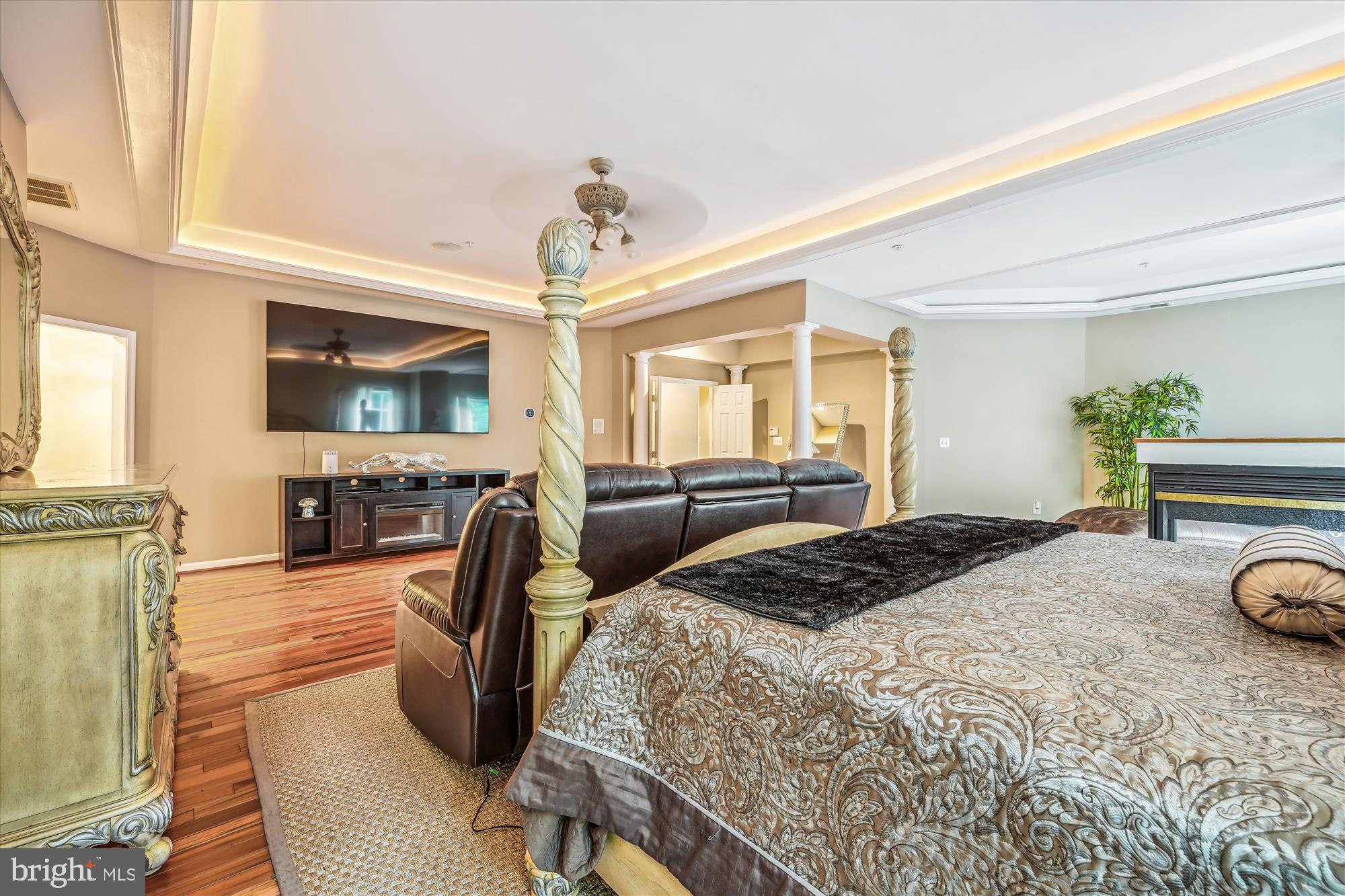 BEACON HILL ESTATES - Residential