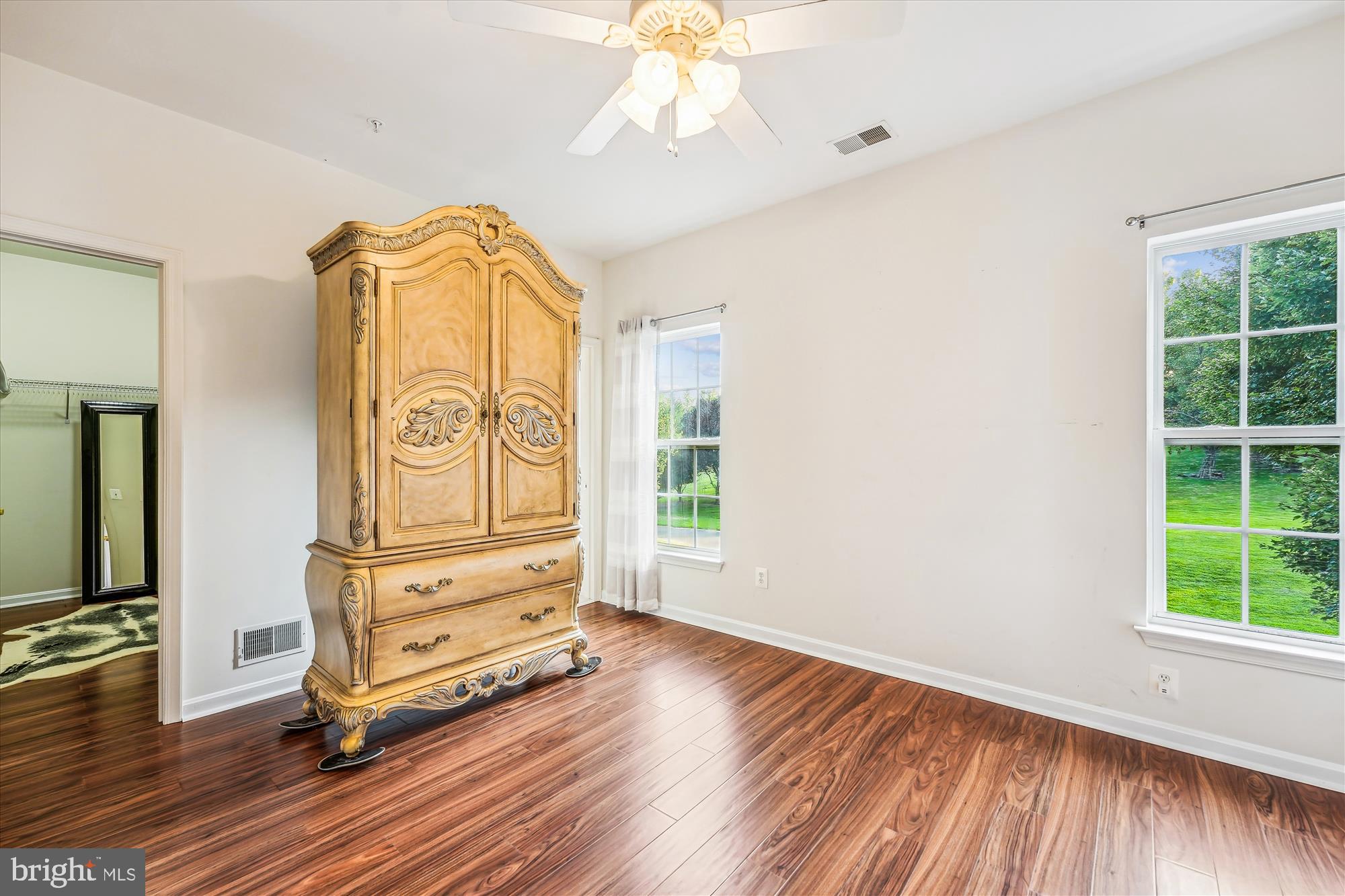 BEACON HILL ESTATES - Residential