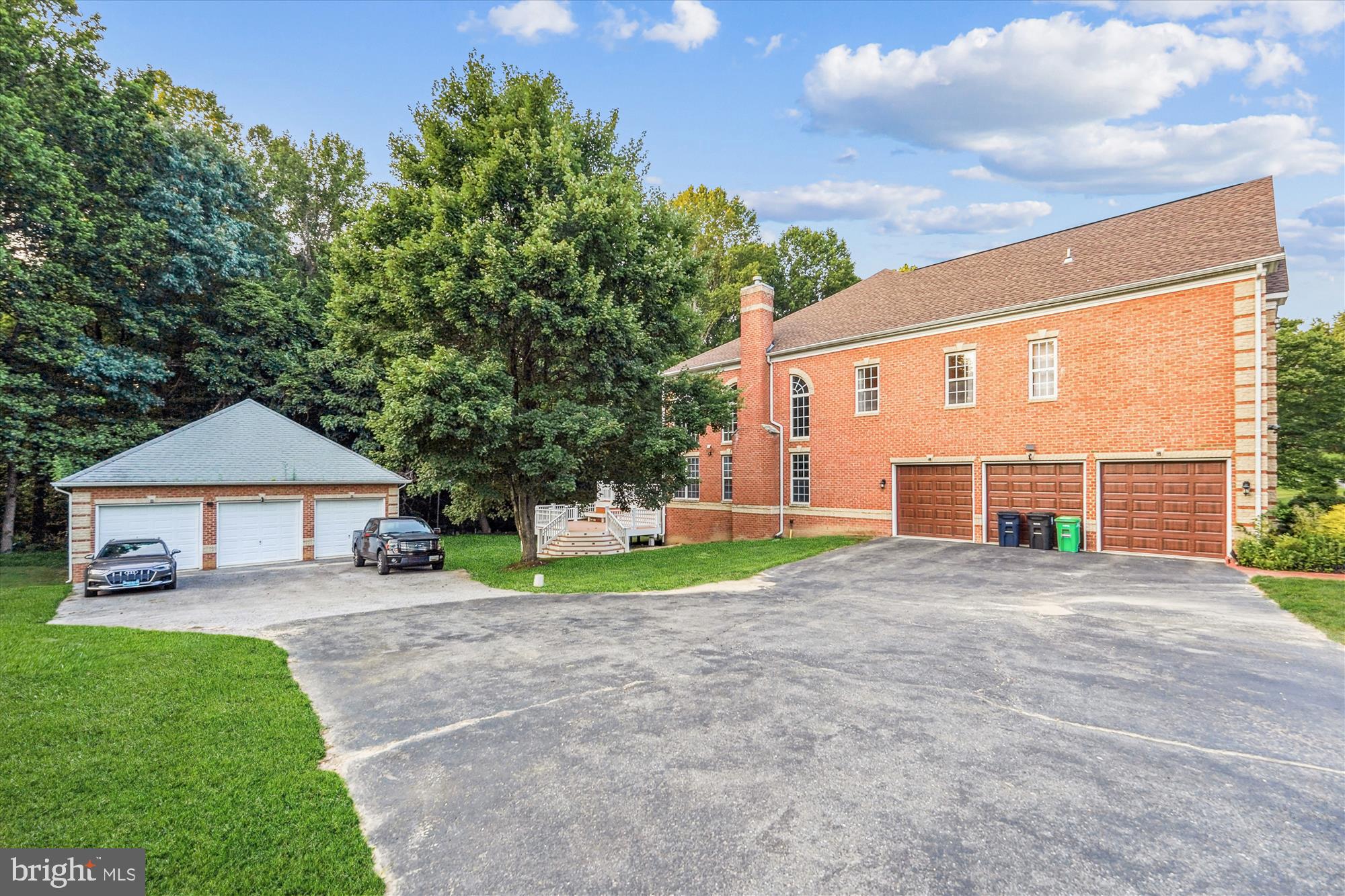 BEACON HILL ESTATES - Residential