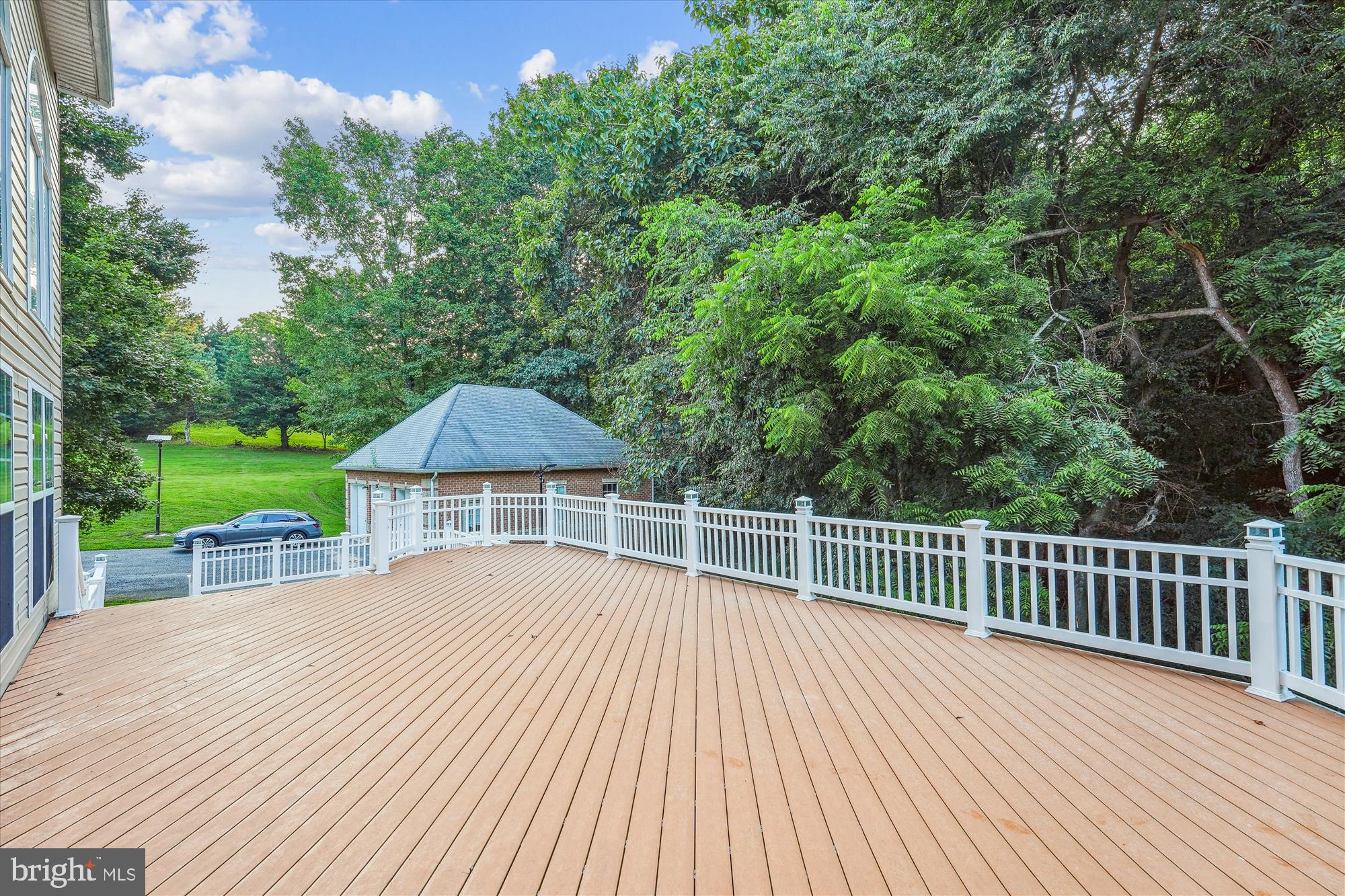 BEACON HILL ESTATES - Residential