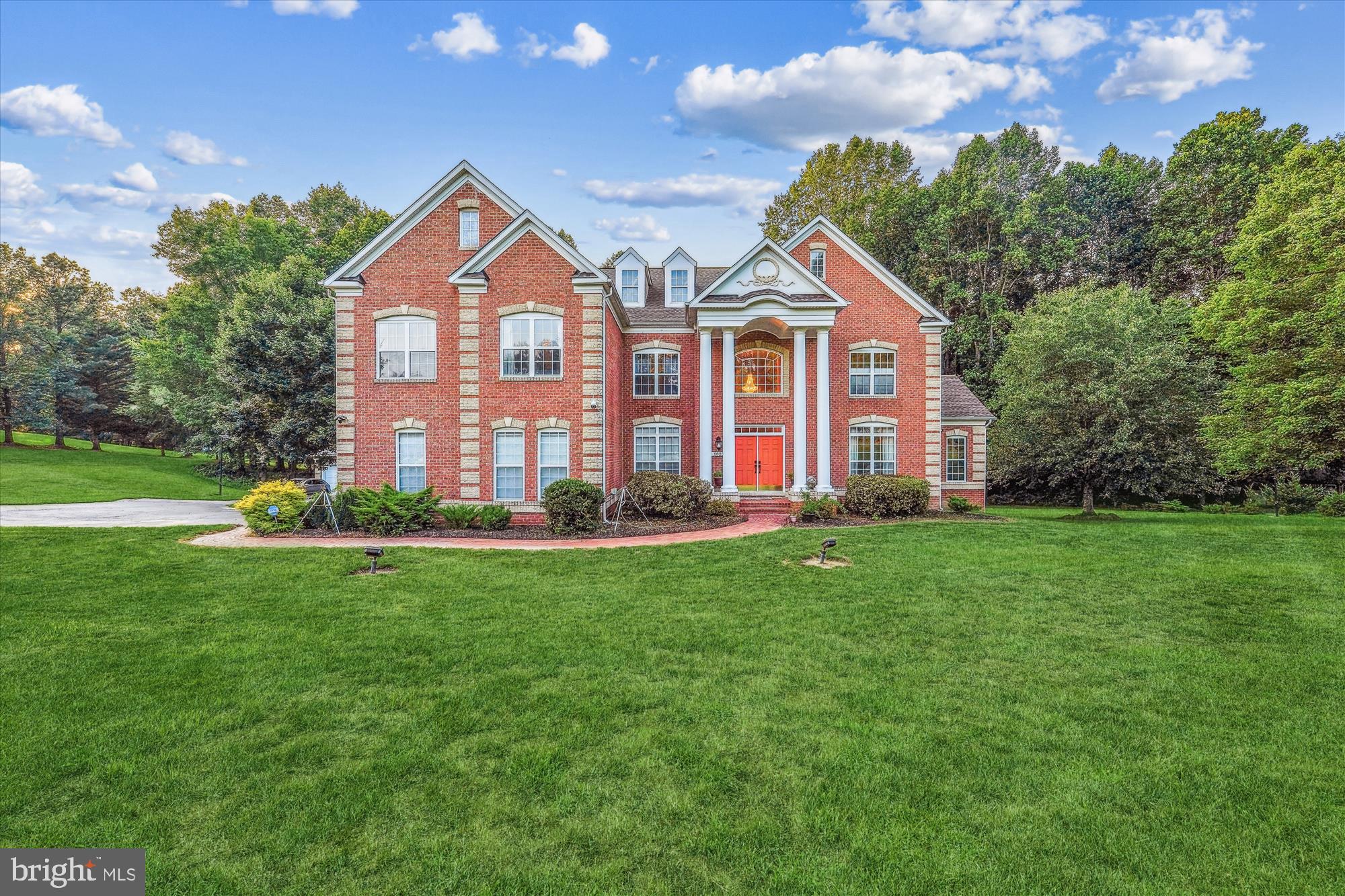 BEACON HILL ESTATES - Residential