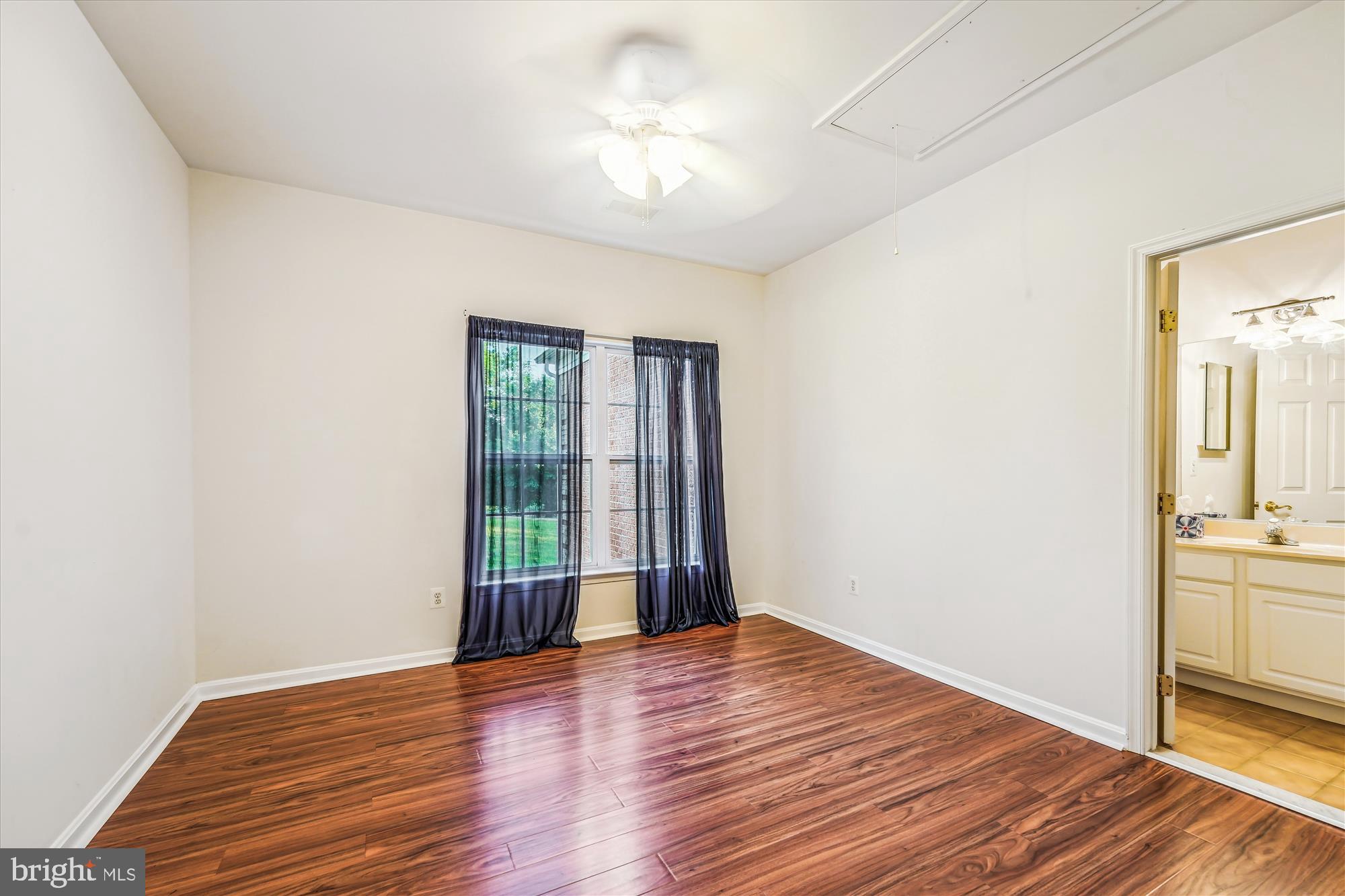 BEACON HILL ESTATES - Residential