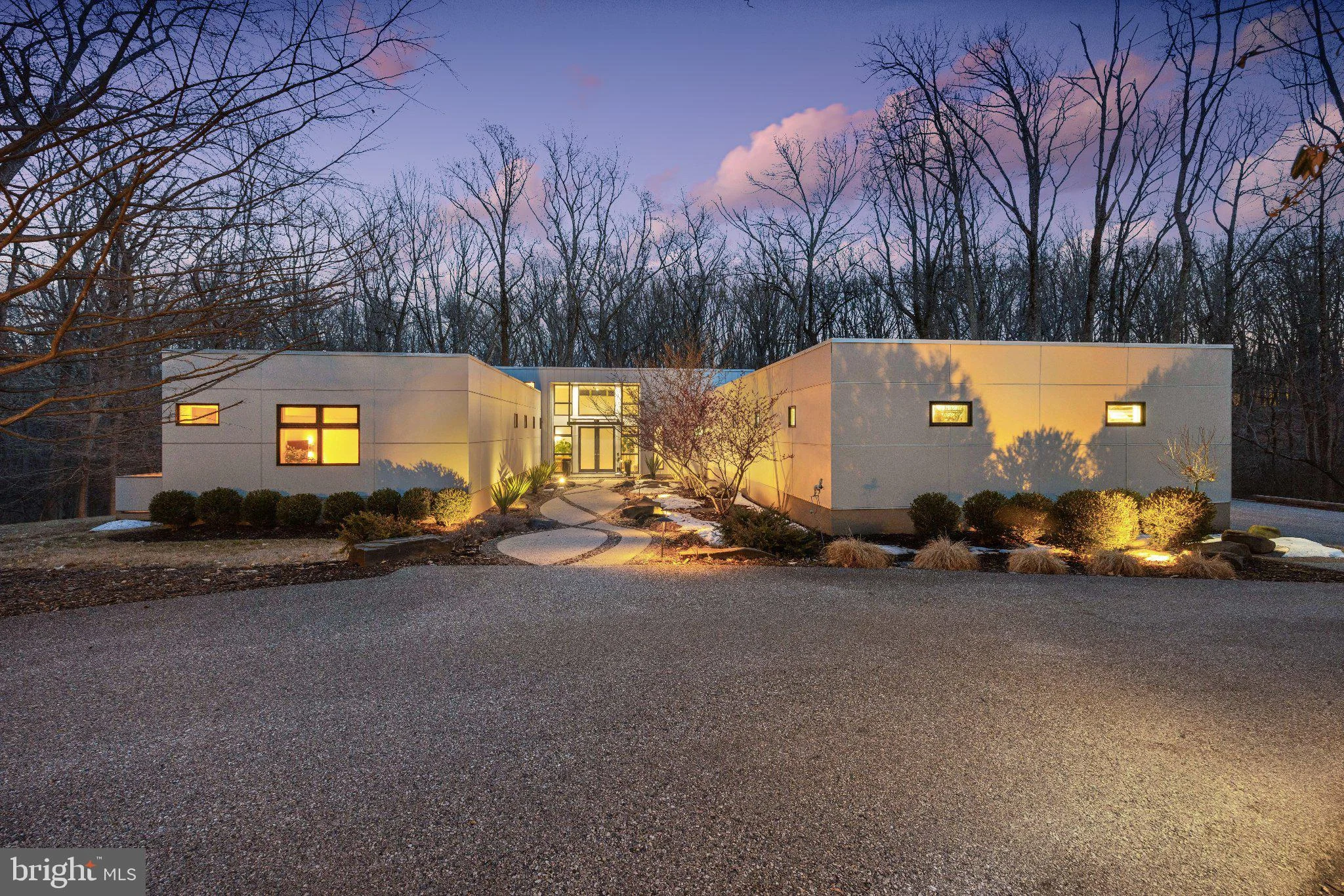 2923 Woodvalley Drive