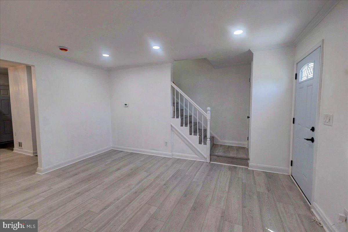 RADNOR WINSTON - Residential