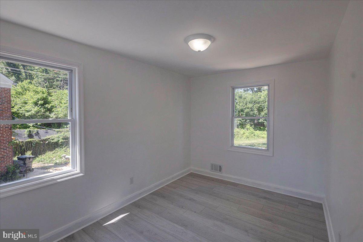 RADNOR WINSTON - Residential