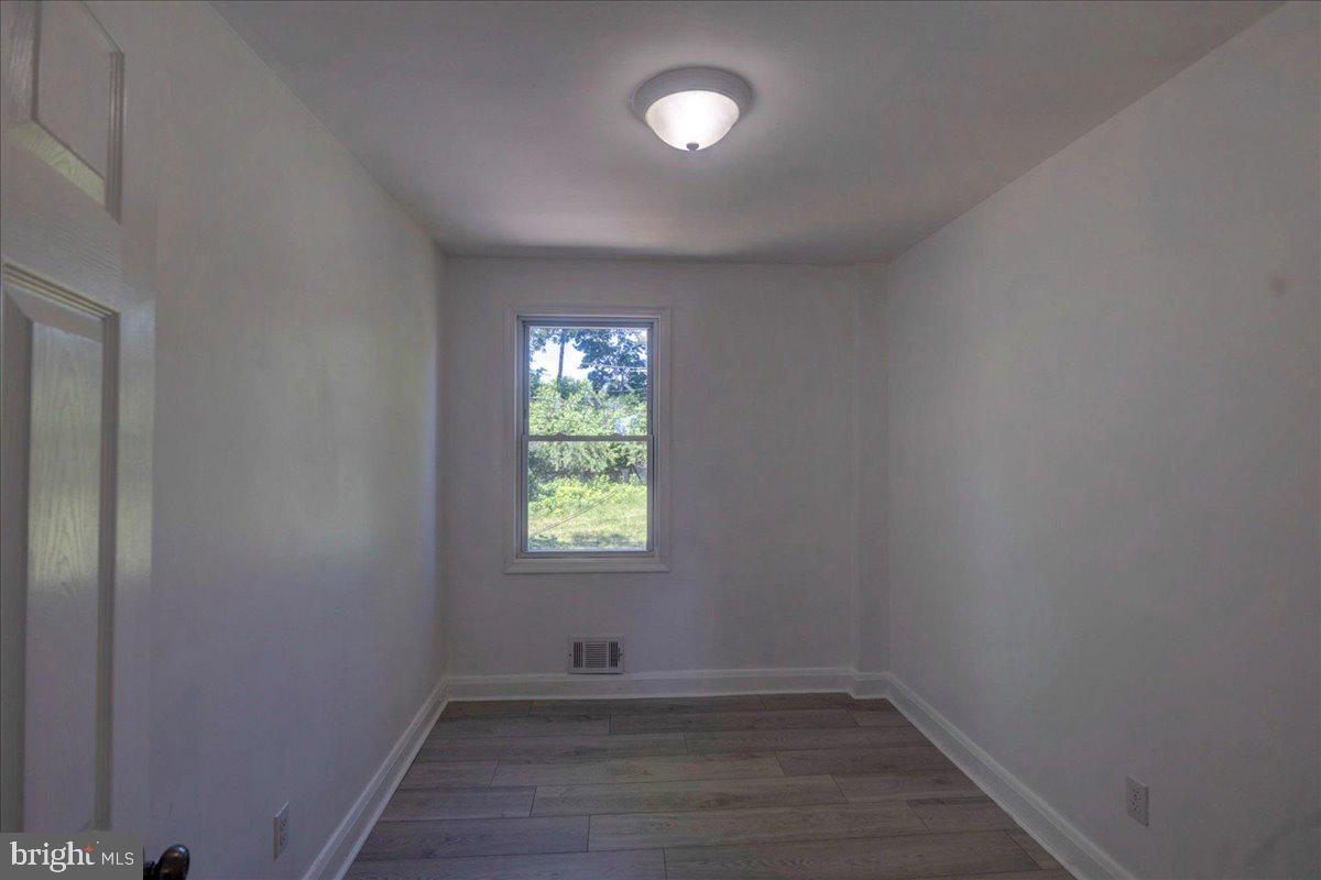 RADNOR WINSTON - Residential
