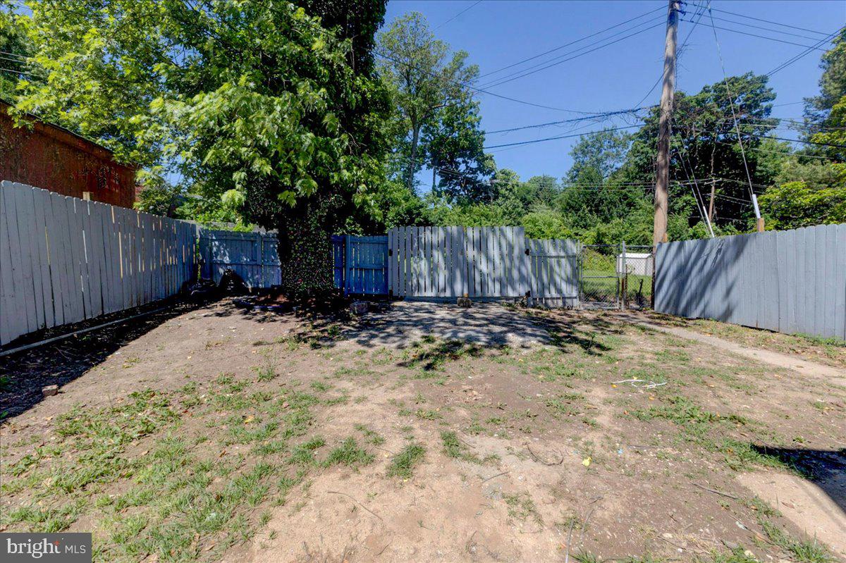 RADNOR WINSTON - Residential