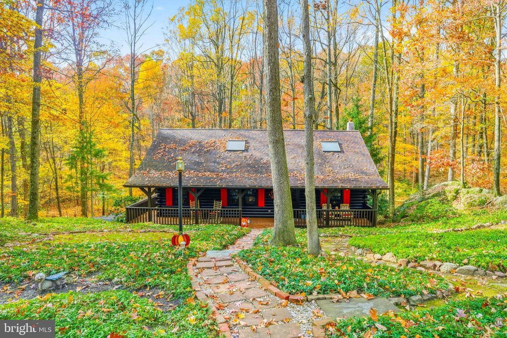 Photo of 85 Fox Road, NEWMANSTOWN, PA 17073 (MLS # PALA2081176)