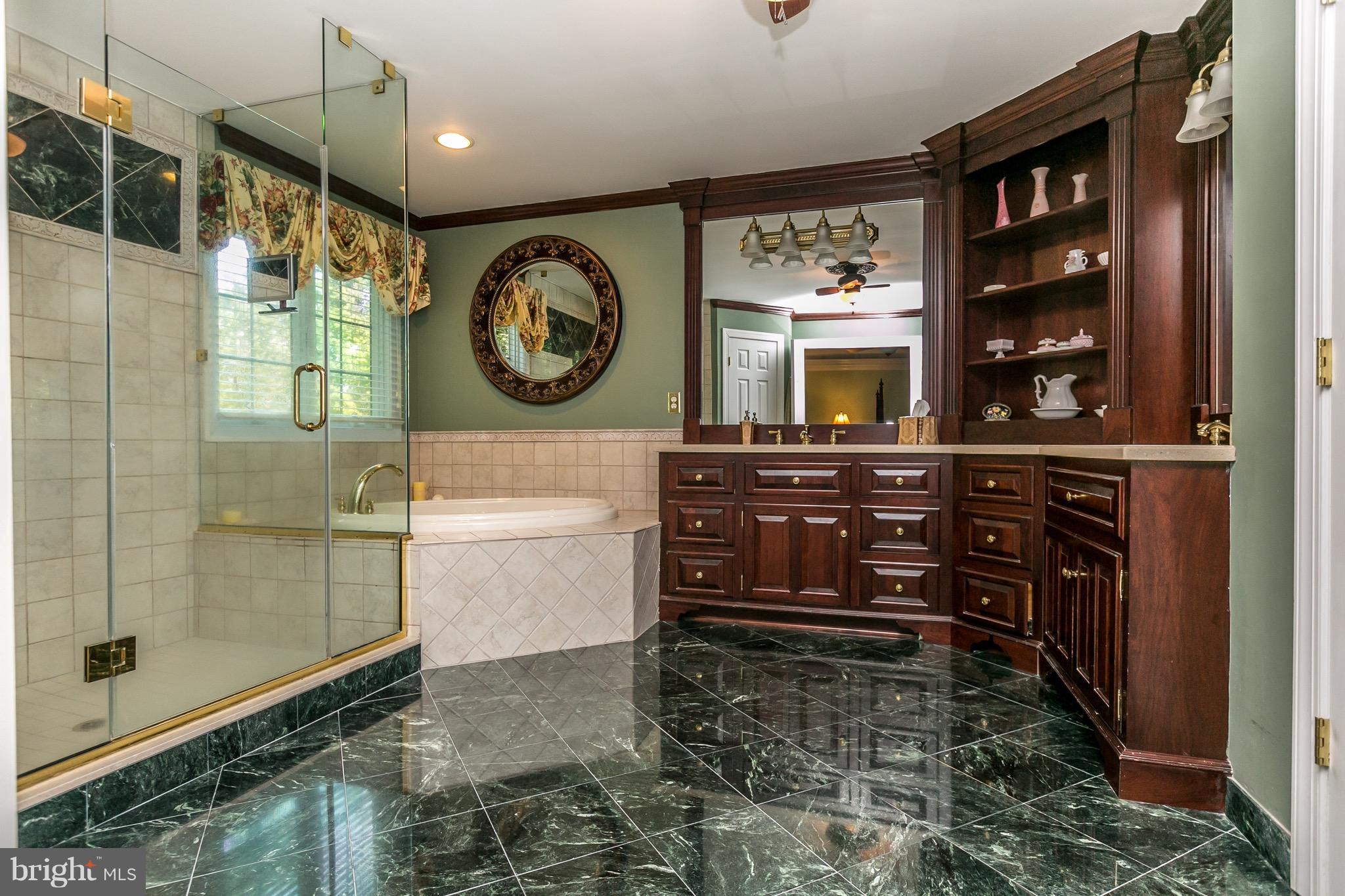 CHESTNUT WOODS - Residential Lease