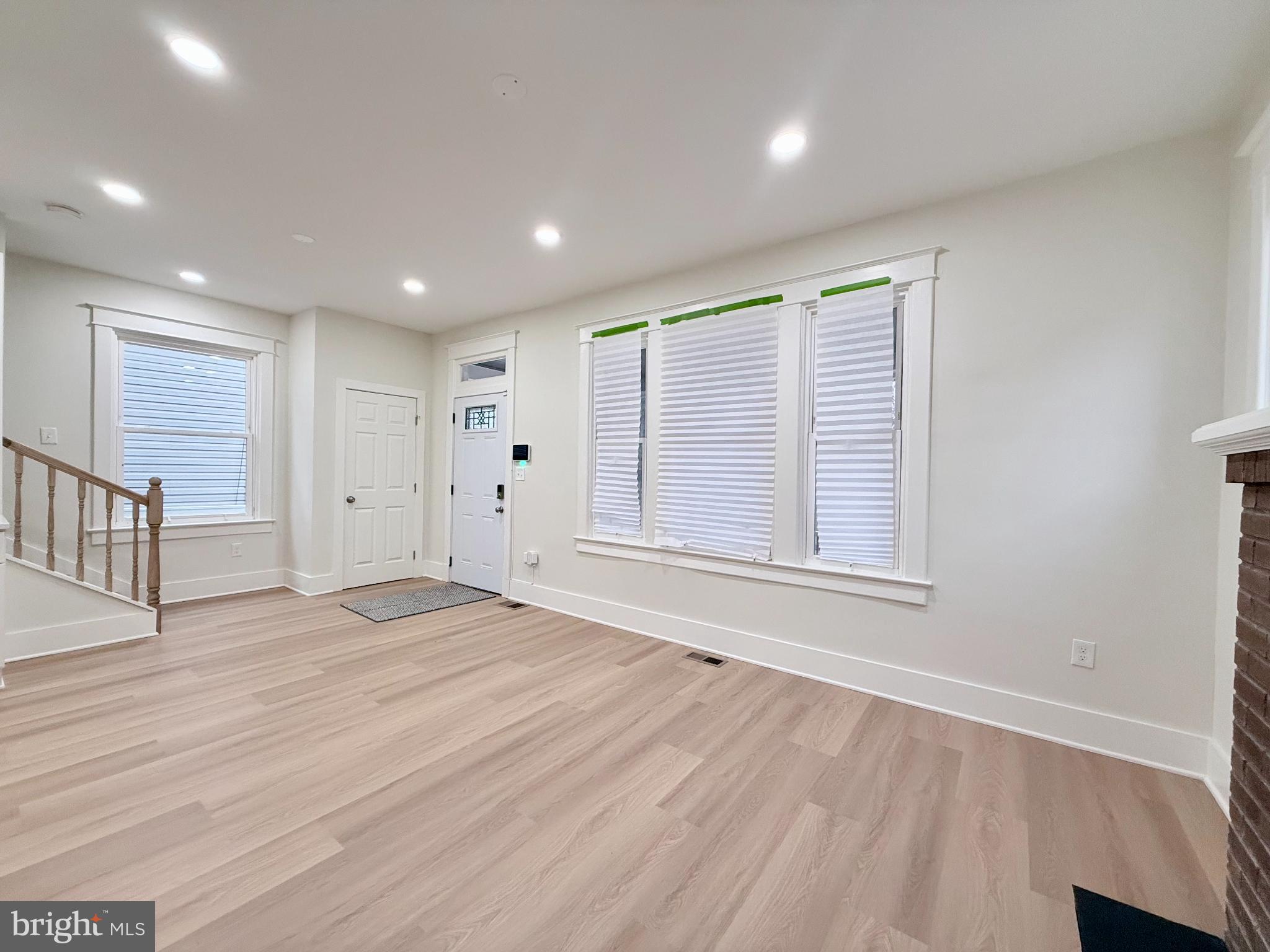 610 RALEIGH PLACE SE