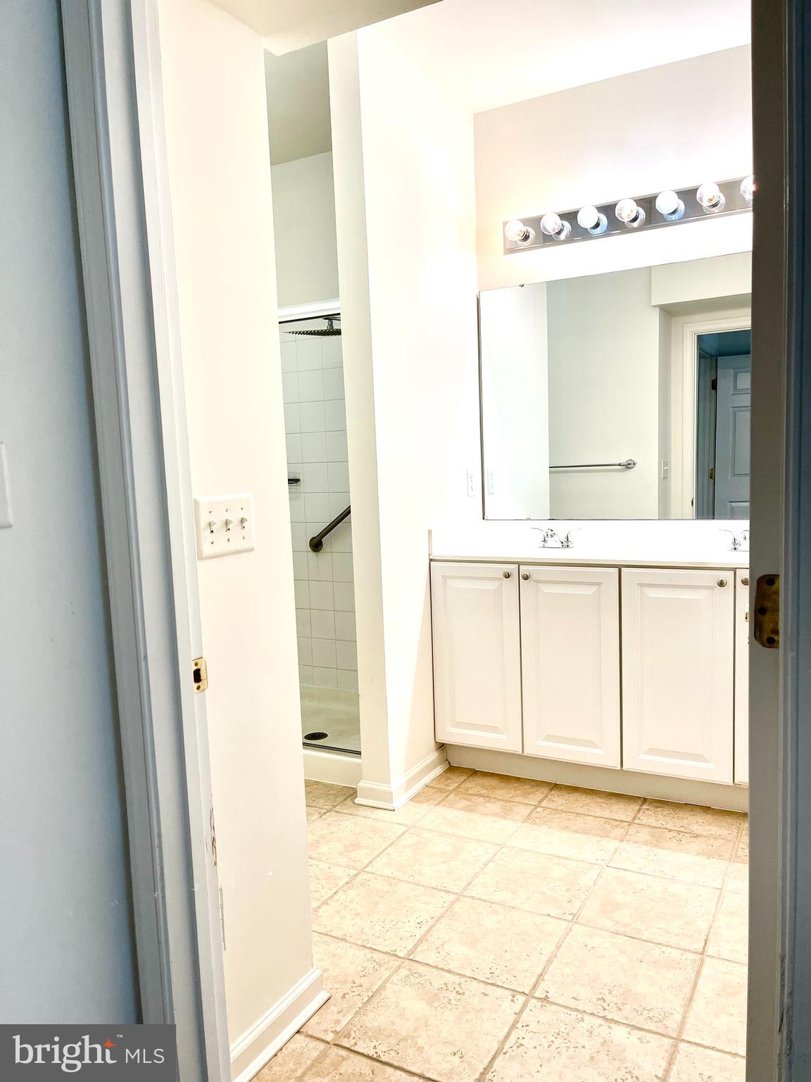 BAY SHORES - Residential