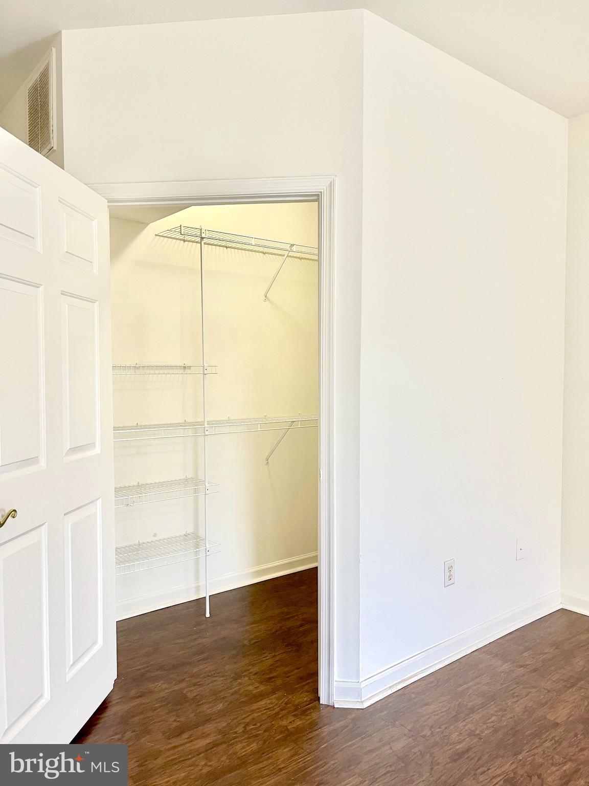 BAY SHORES - Residential