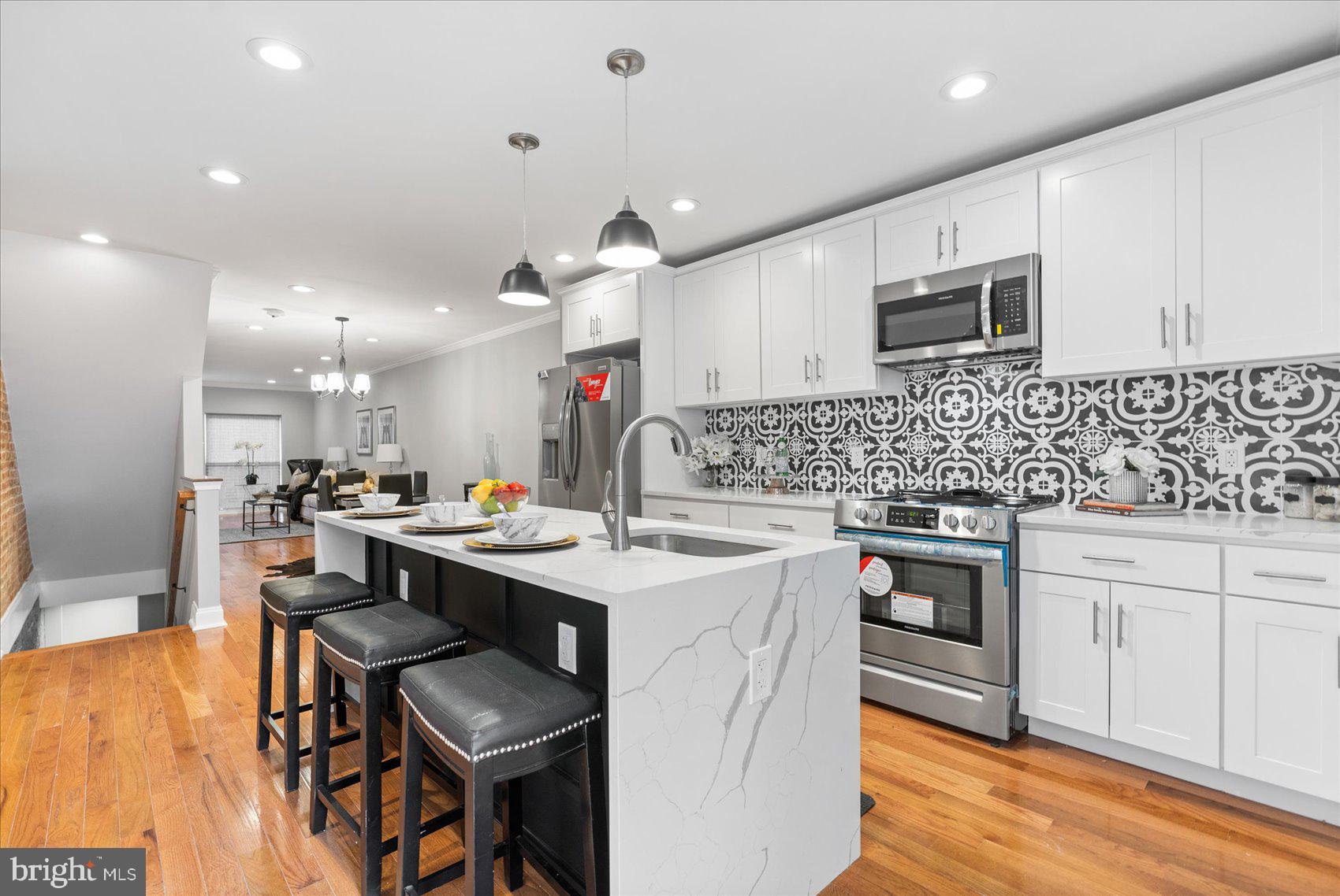 HENDERSON CROSSING - Residential