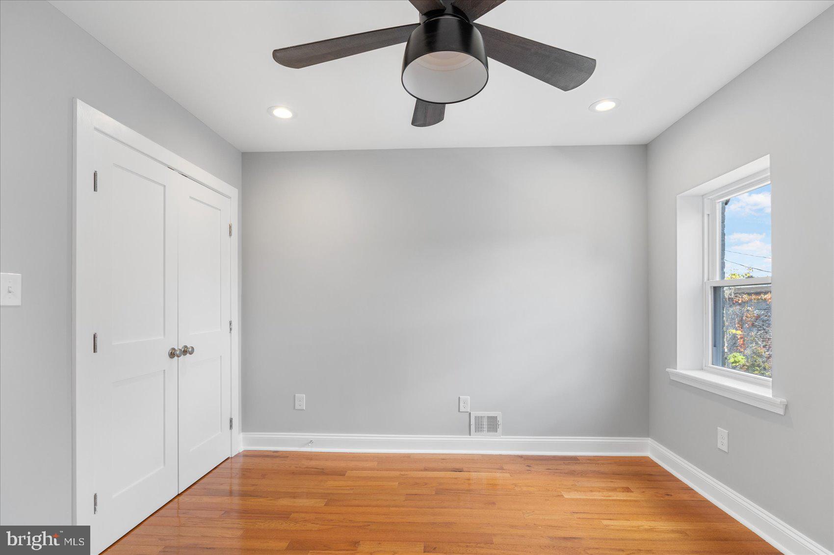 HENDERSON CROSSING - Residential