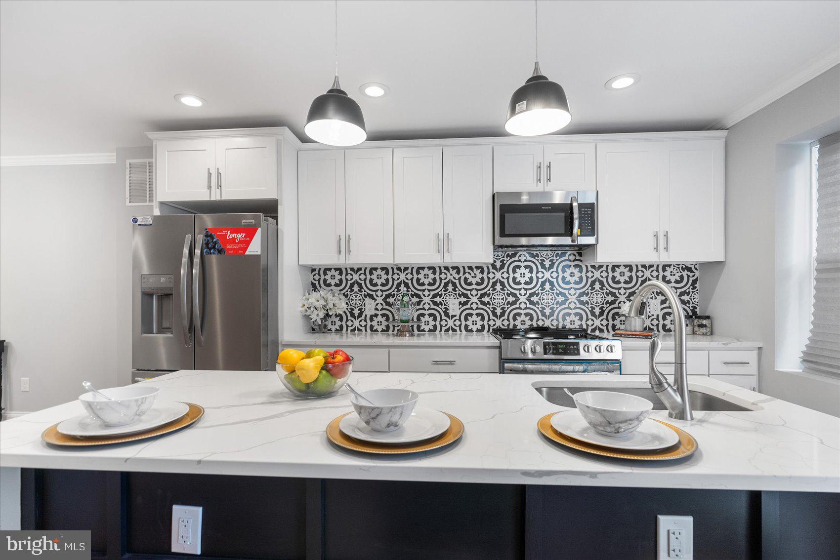 HENDERSON CROSSING - Residential