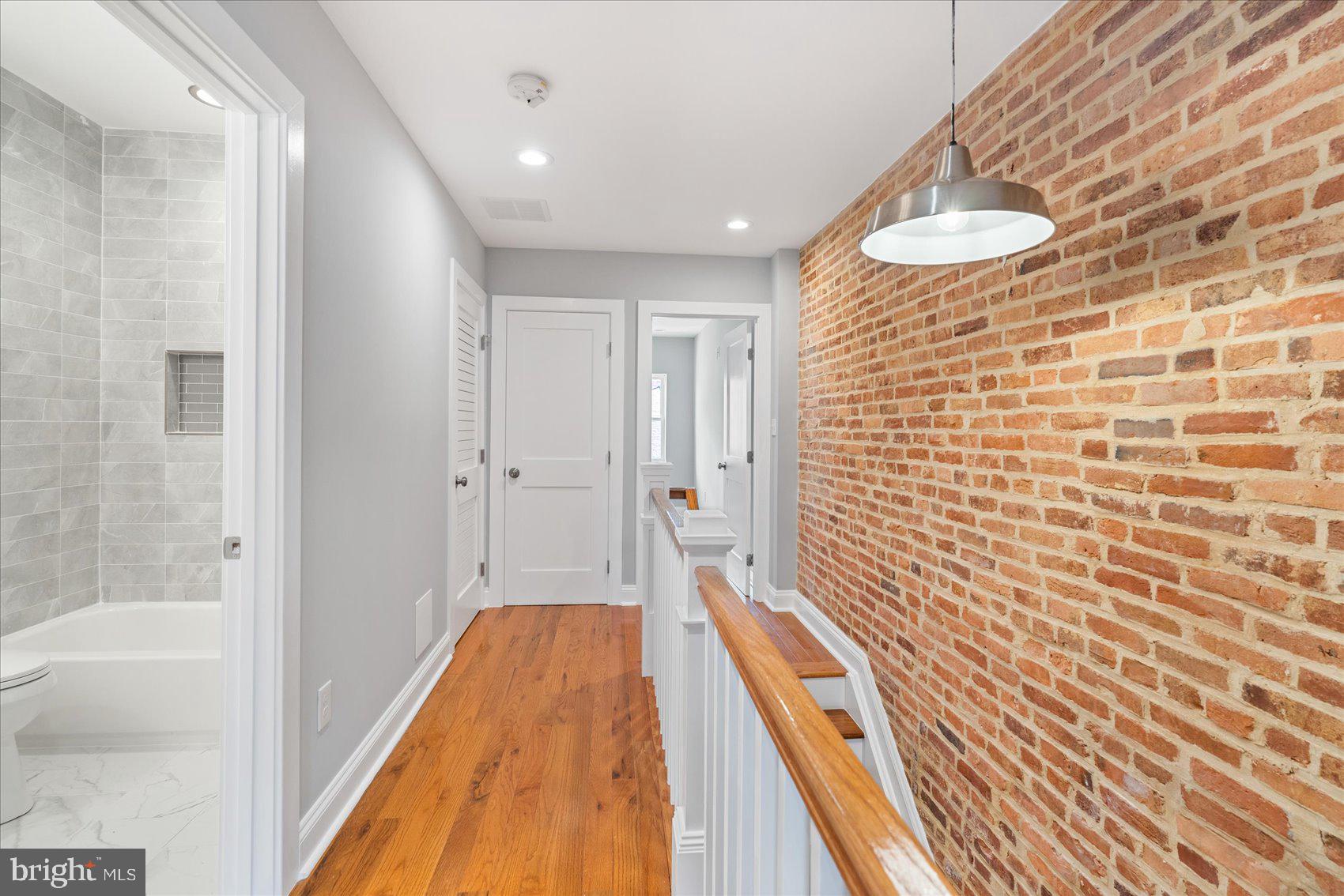 HENDERSON CROSSING - Residential