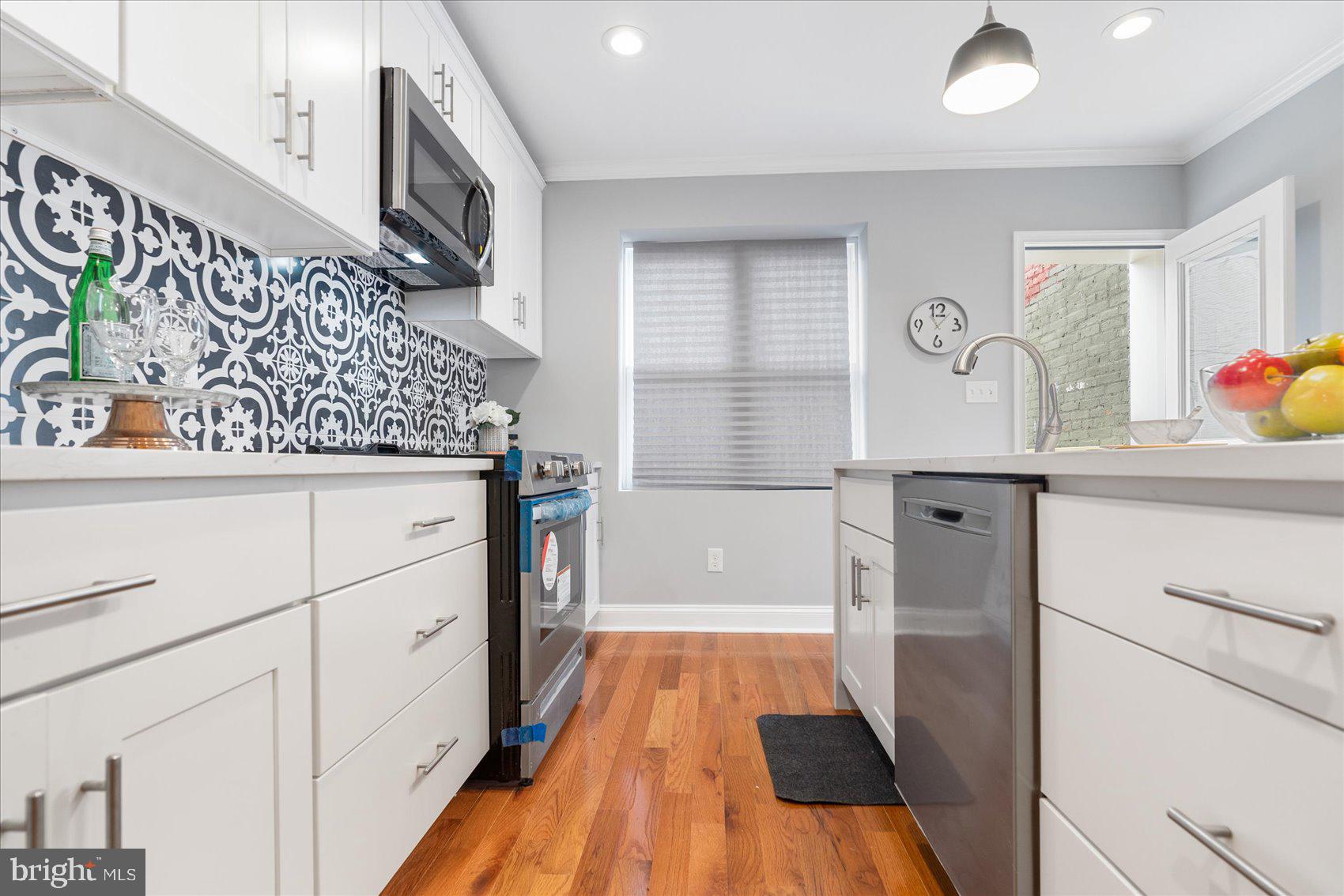 HENDERSON CROSSING - Residential