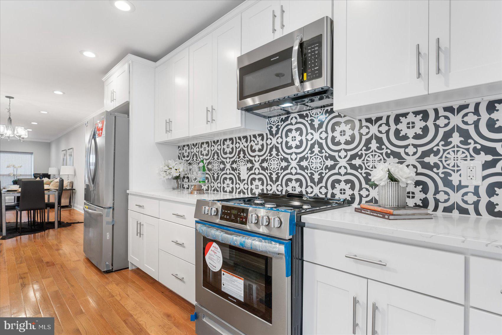 HENDERSON CROSSING - Residential