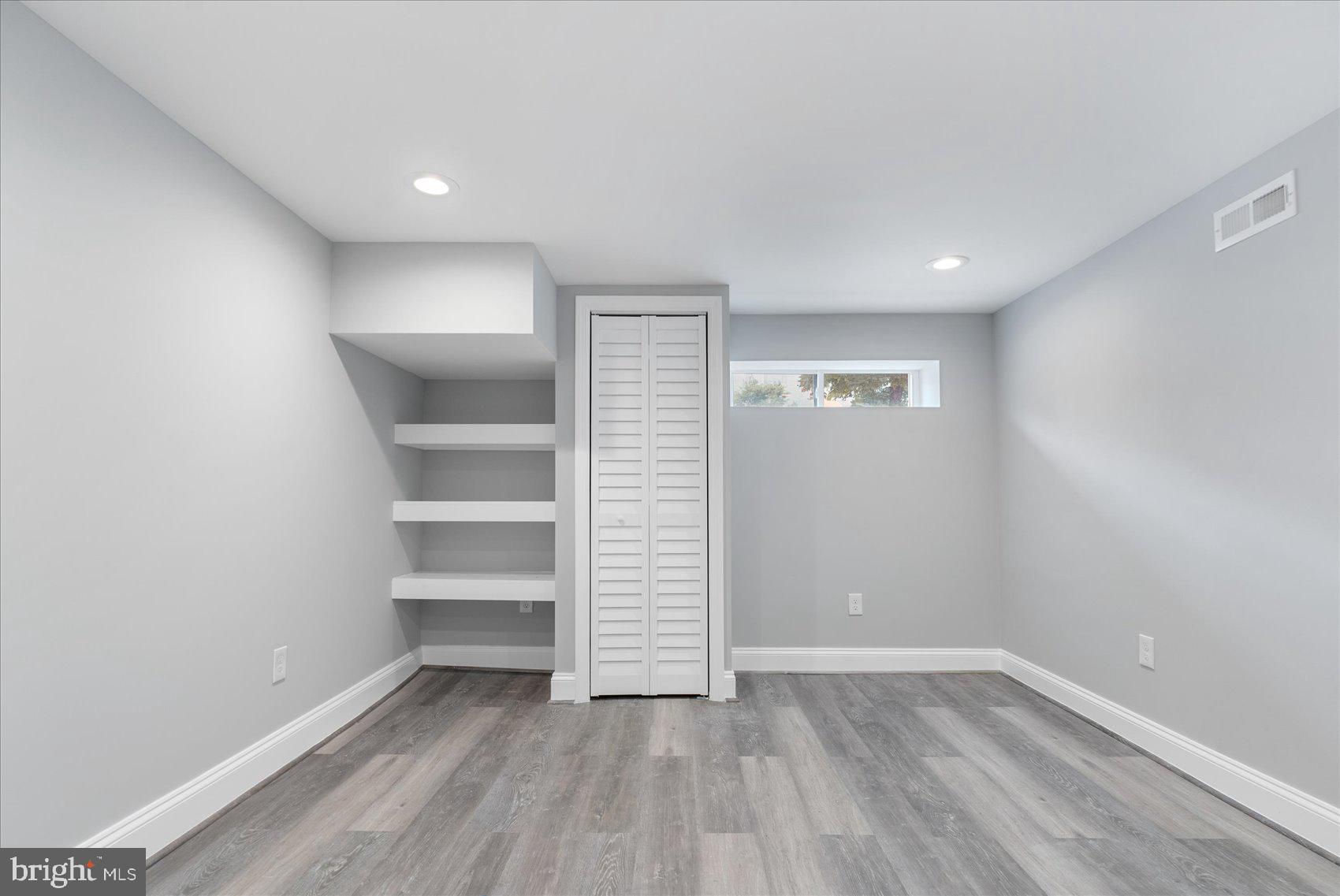 HENDERSON CROSSING - Residential