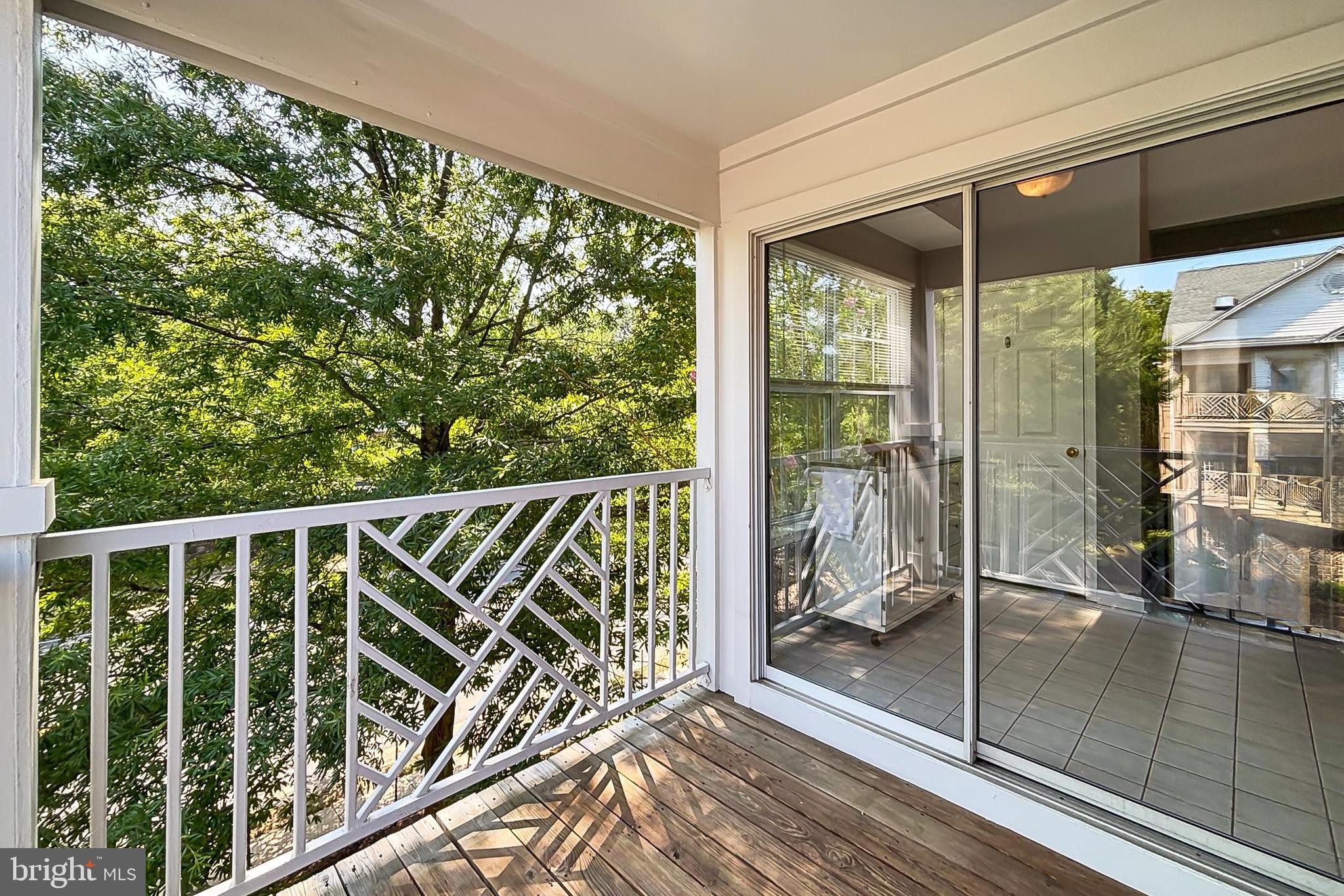 FOUNDERS WALK - Residential