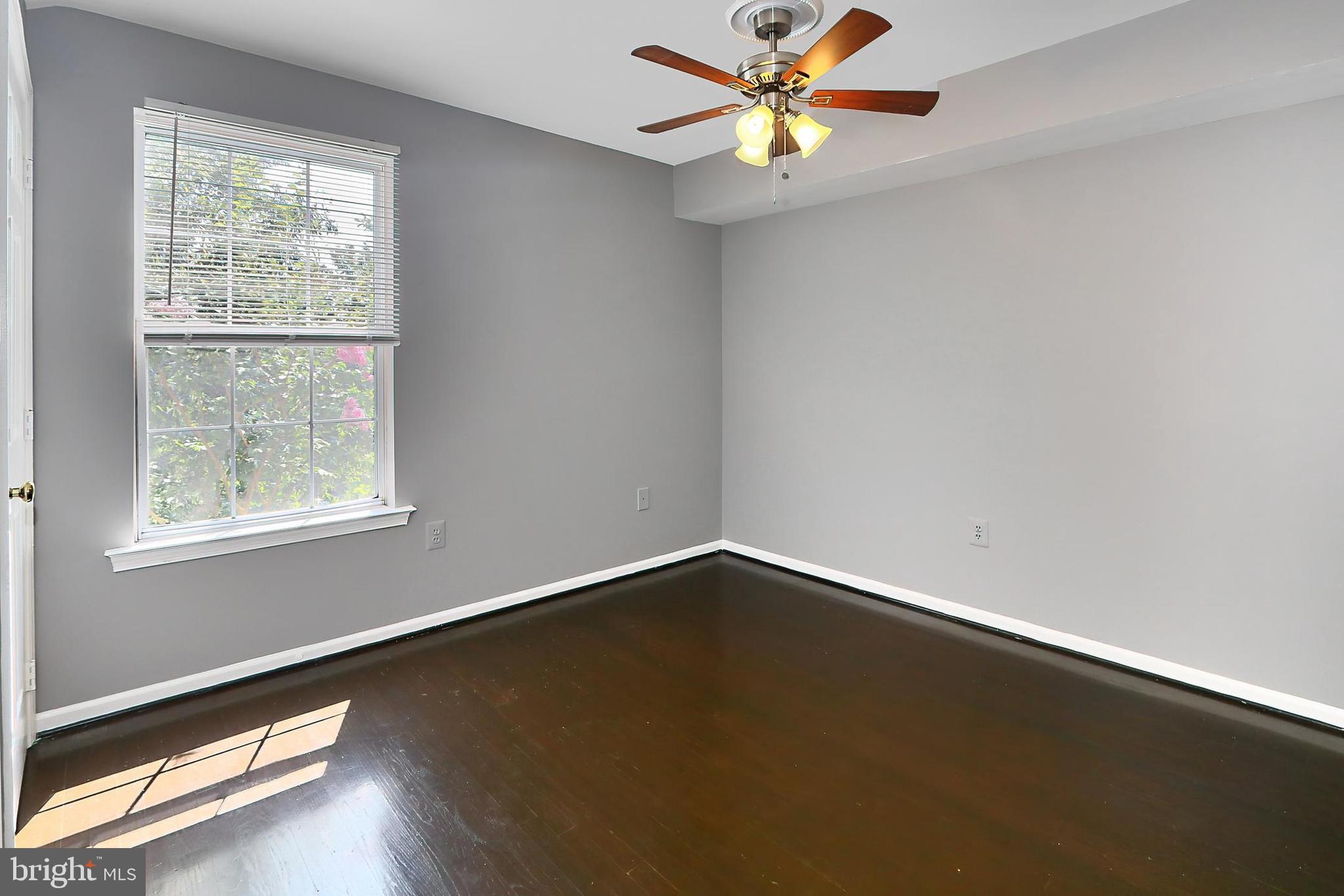 FOUNDERS WALK - Residential