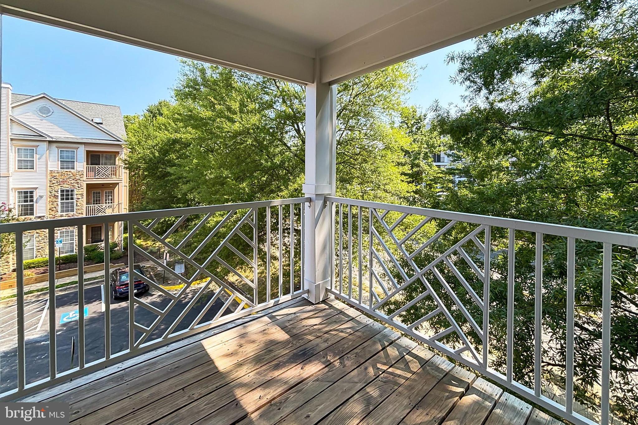 FOUNDERS WALK - Residential