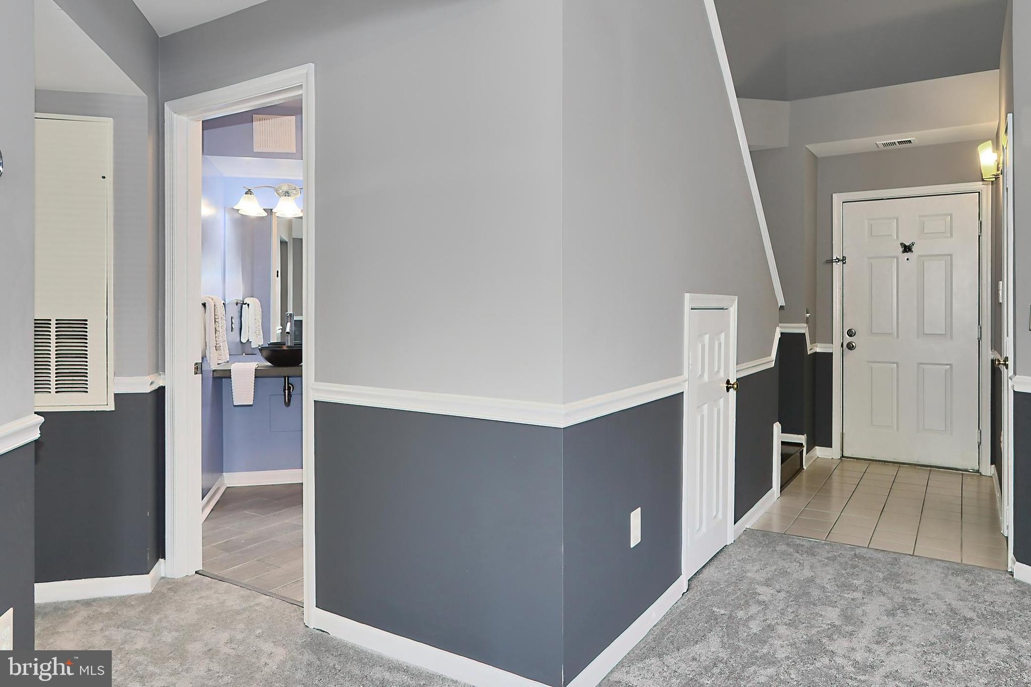 FOUNDERS WALK - Residential