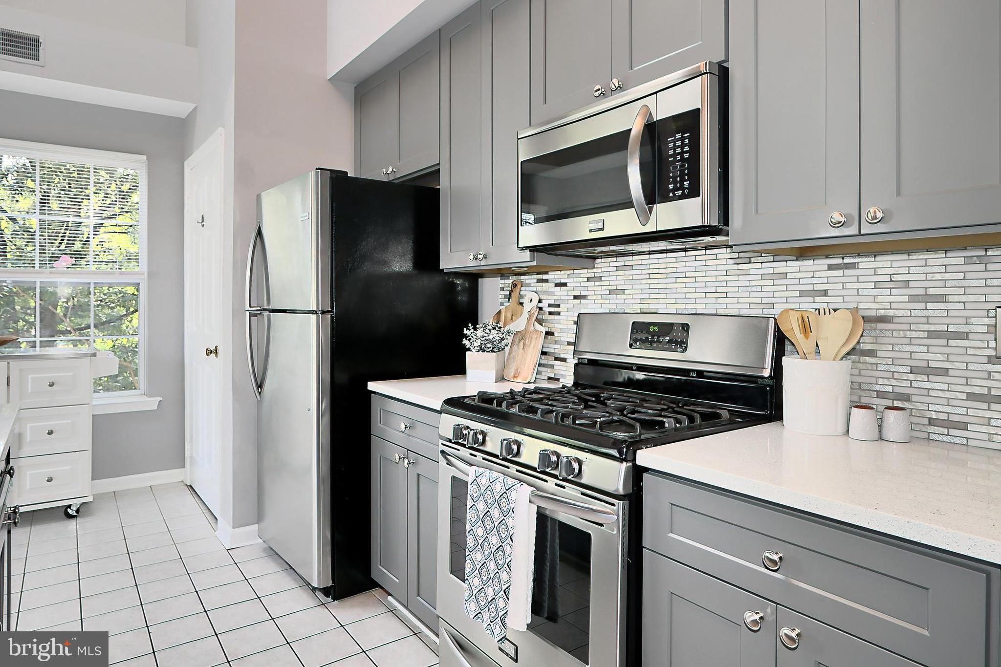 FOUNDERS WALK - Residential