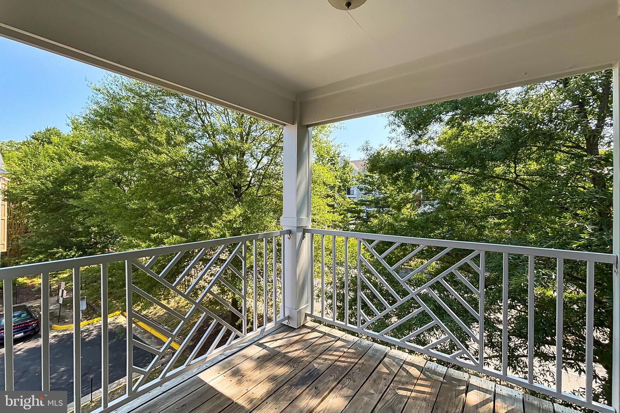 FOUNDERS WALK - Residential