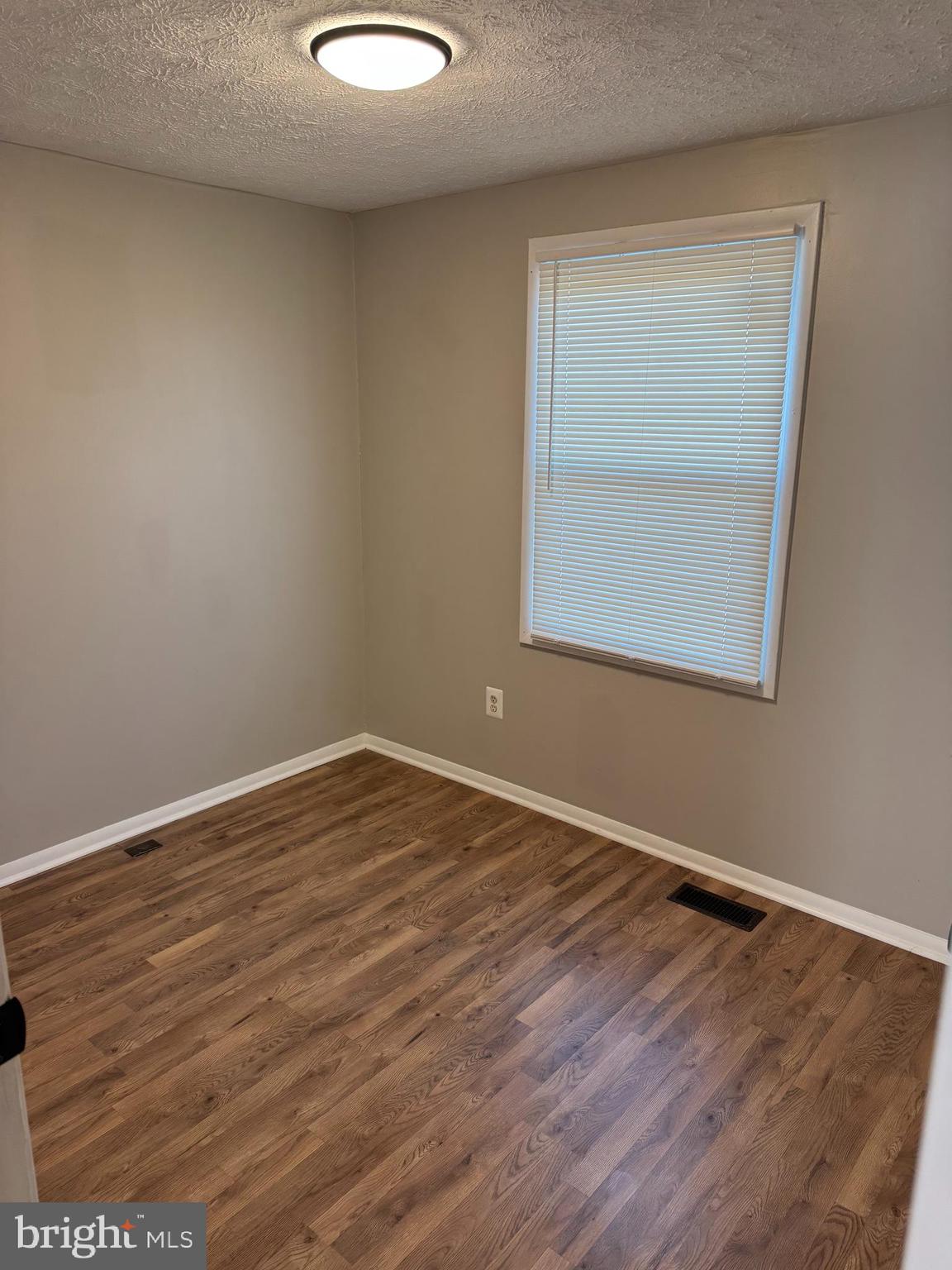 HERITAGE ESTATES - Residential Lease