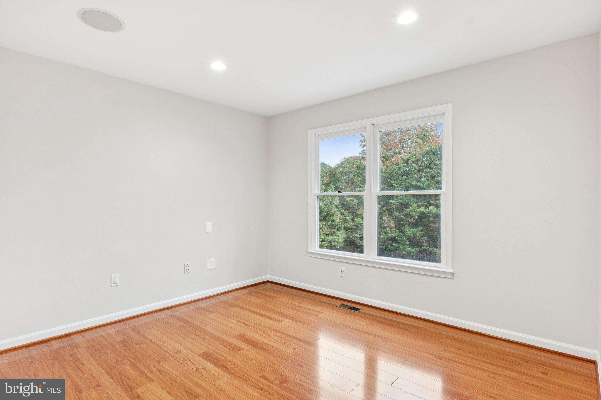 WORTHINGTON PARK - Residential