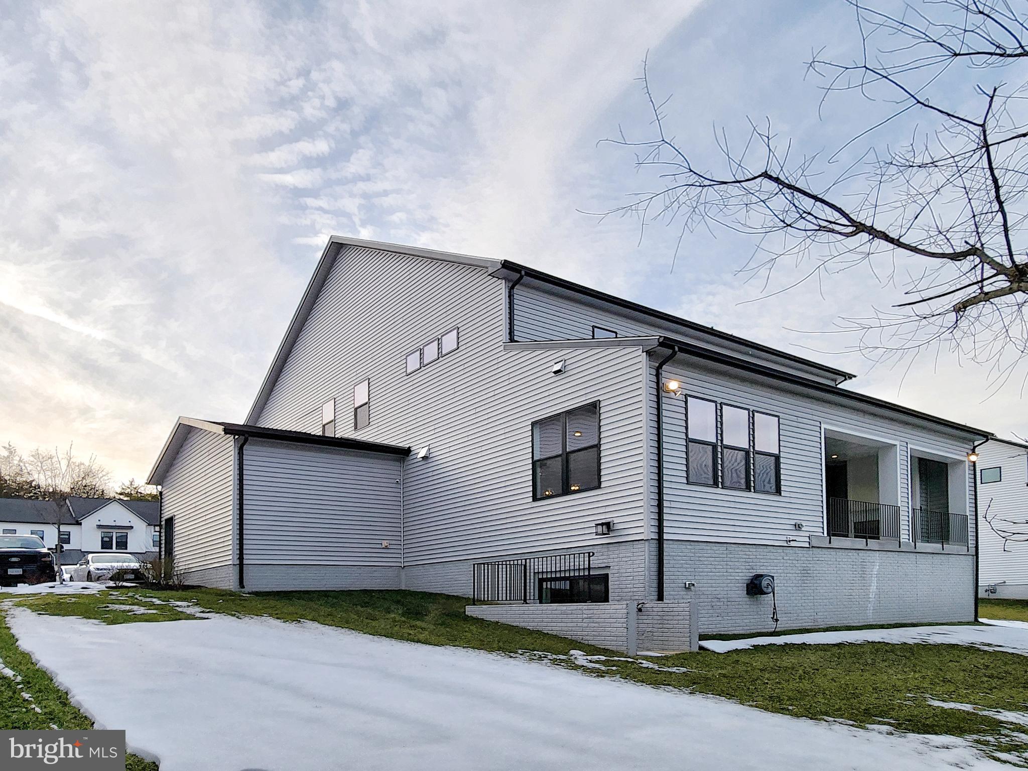 LENAH MILL - THE EXECUTIVES - Residential