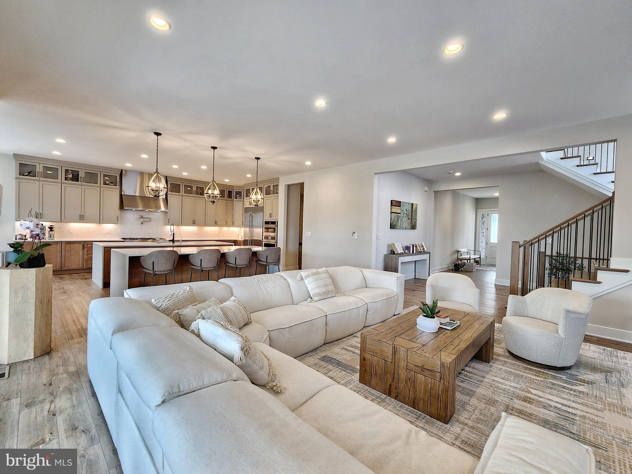 LENAH MILL - THE EXECUTIVES - Residential