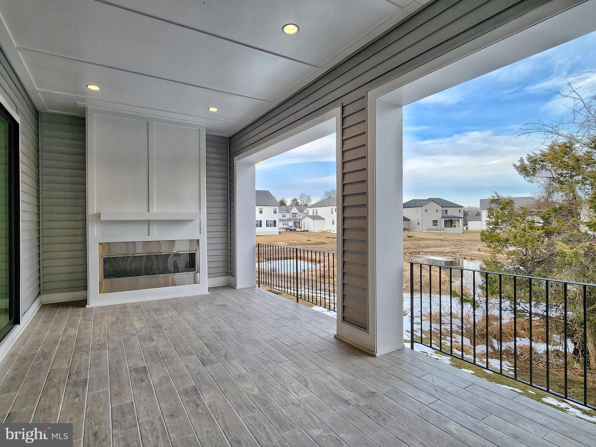 LENAH MILL - THE EXECUTIVES - Residential