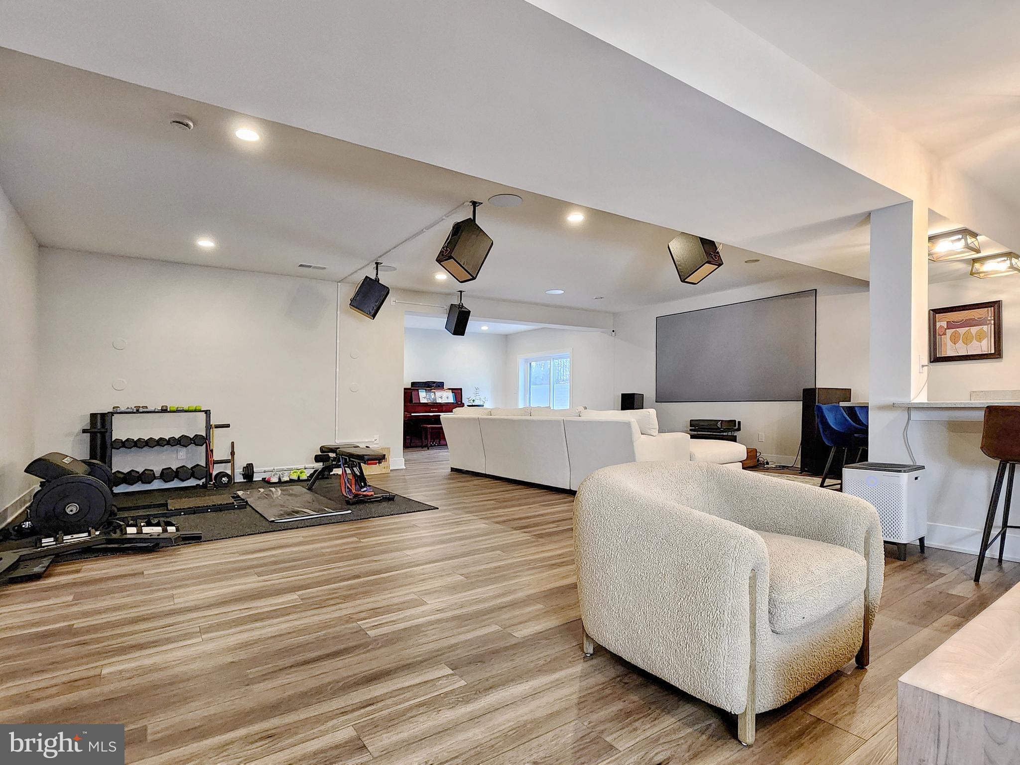 LENAH MILL - THE EXECUTIVES - Residential