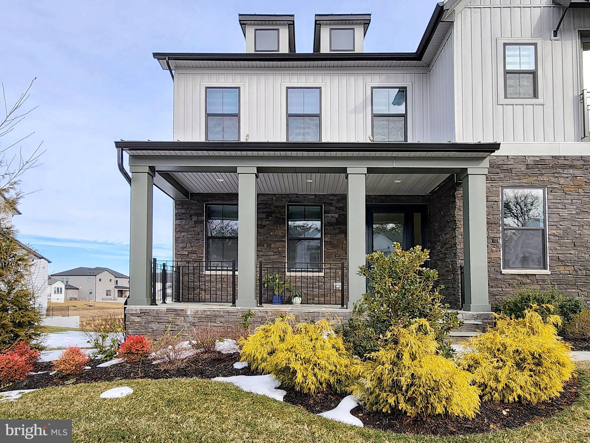 LENAH MILL - THE EXECUTIVES - Residential