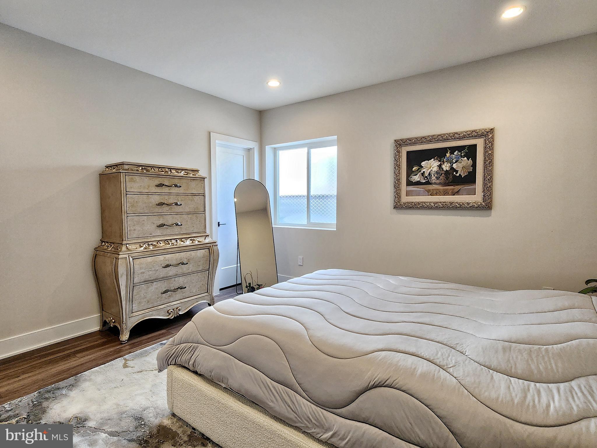 LENAH MILL - THE EXECUTIVES - Residential