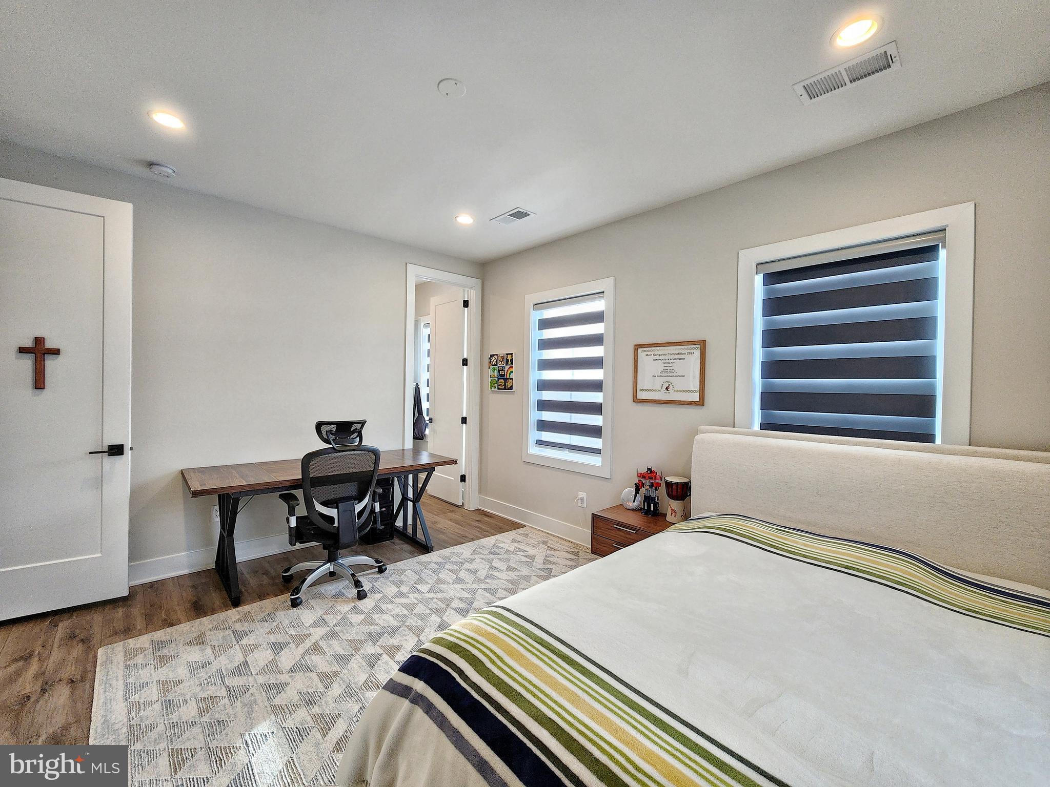 LENAH MILL - THE EXECUTIVES - Residential