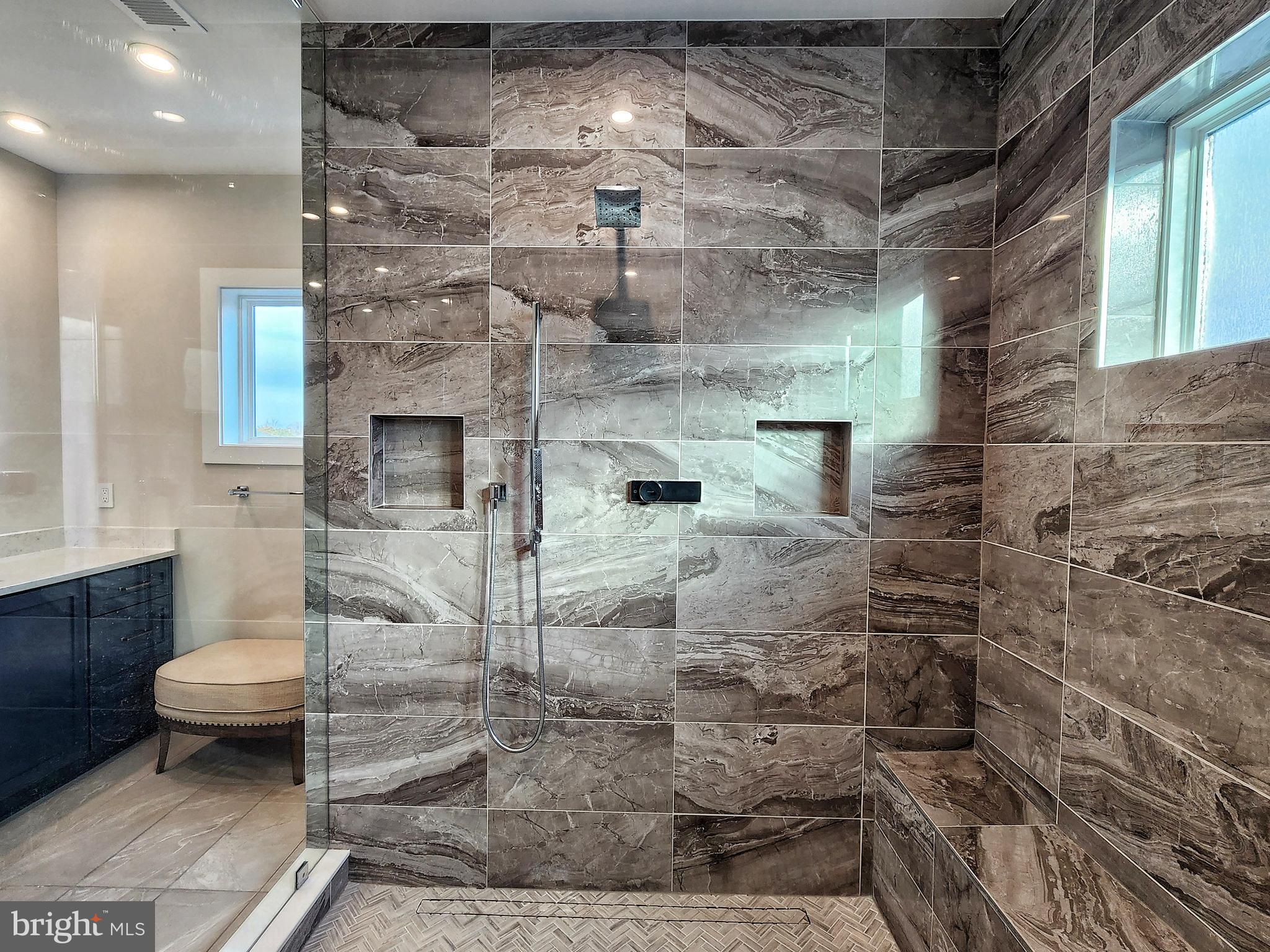 LENAH MILL - THE EXECUTIVES - Residential