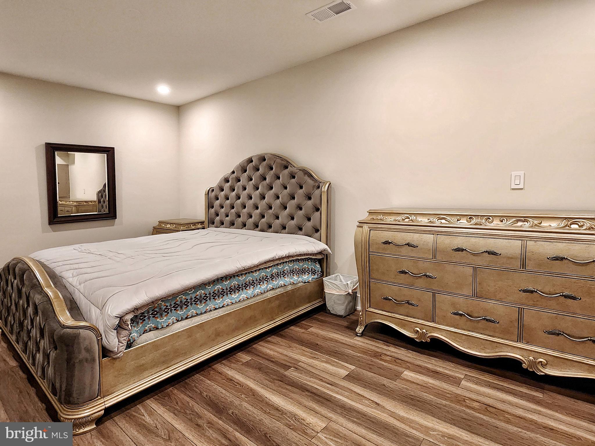 LENAH MILL - THE EXECUTIVES - Residential