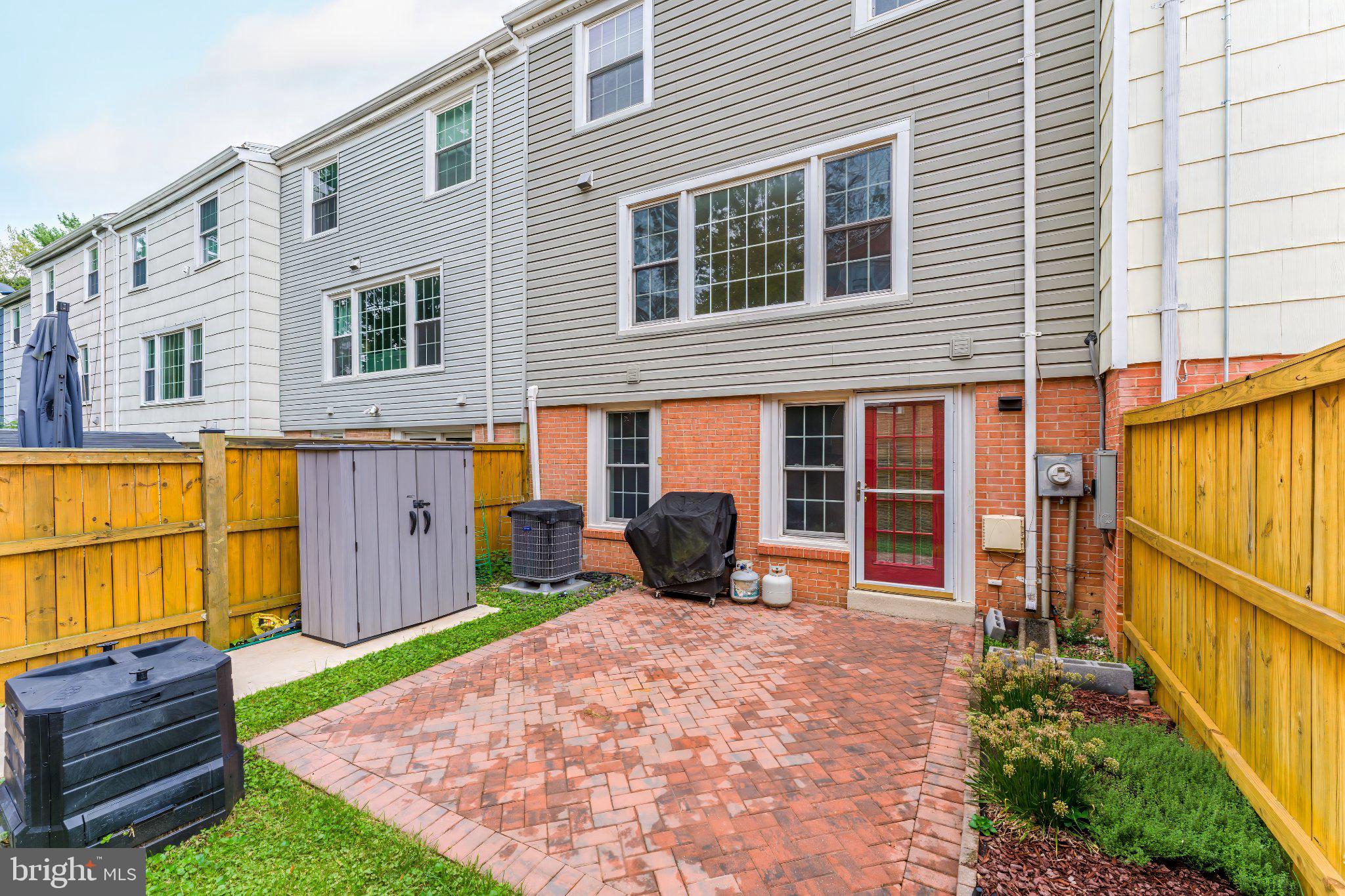 8105 OAKLAKE COURT