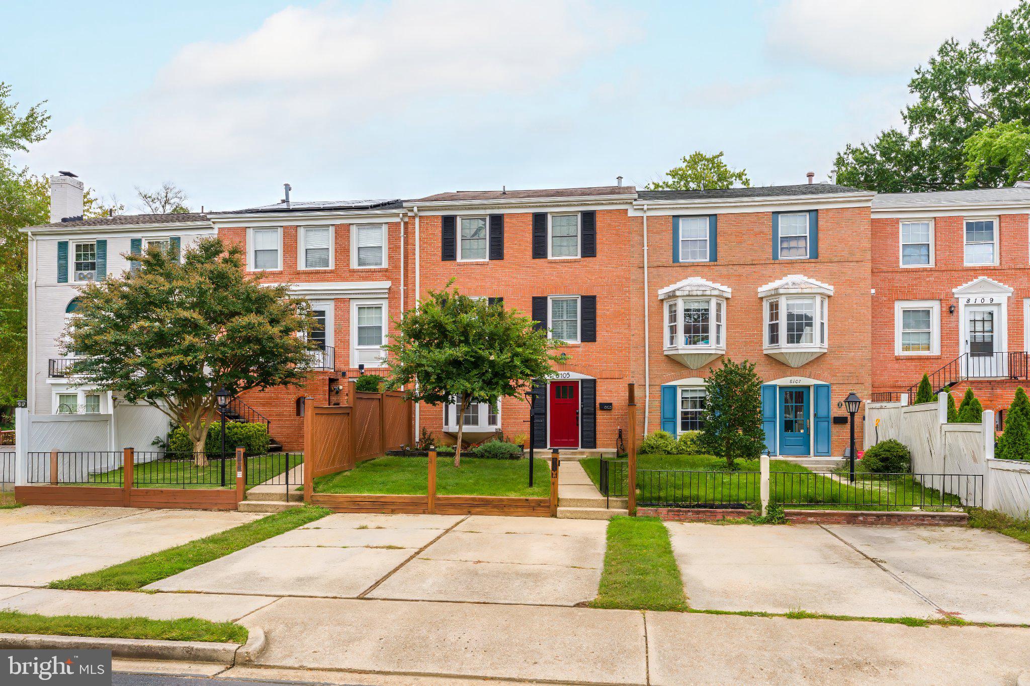 8105 OAKLAKE COURT