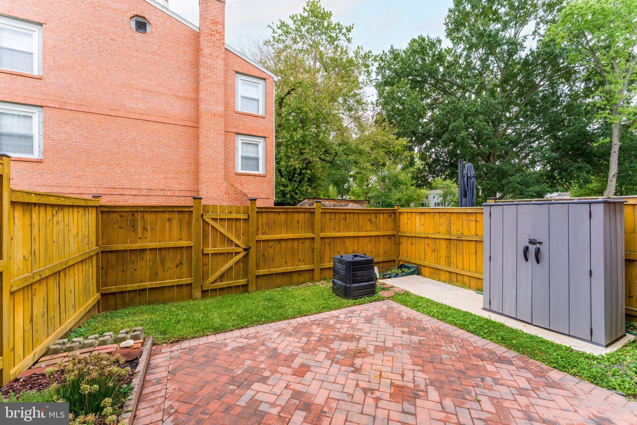 8105 OAKLAKE COURT