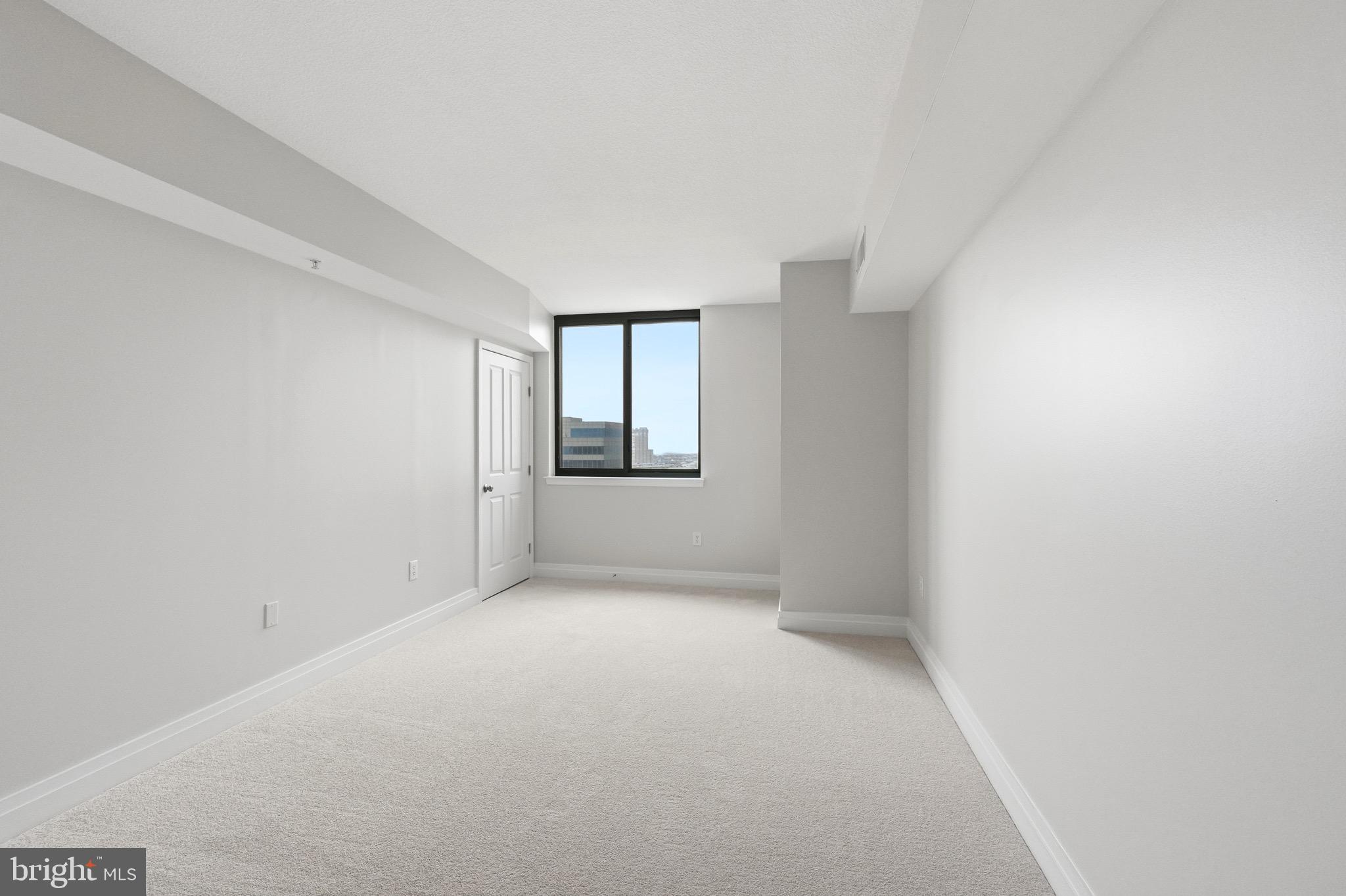 HARBOR EAST - Residential