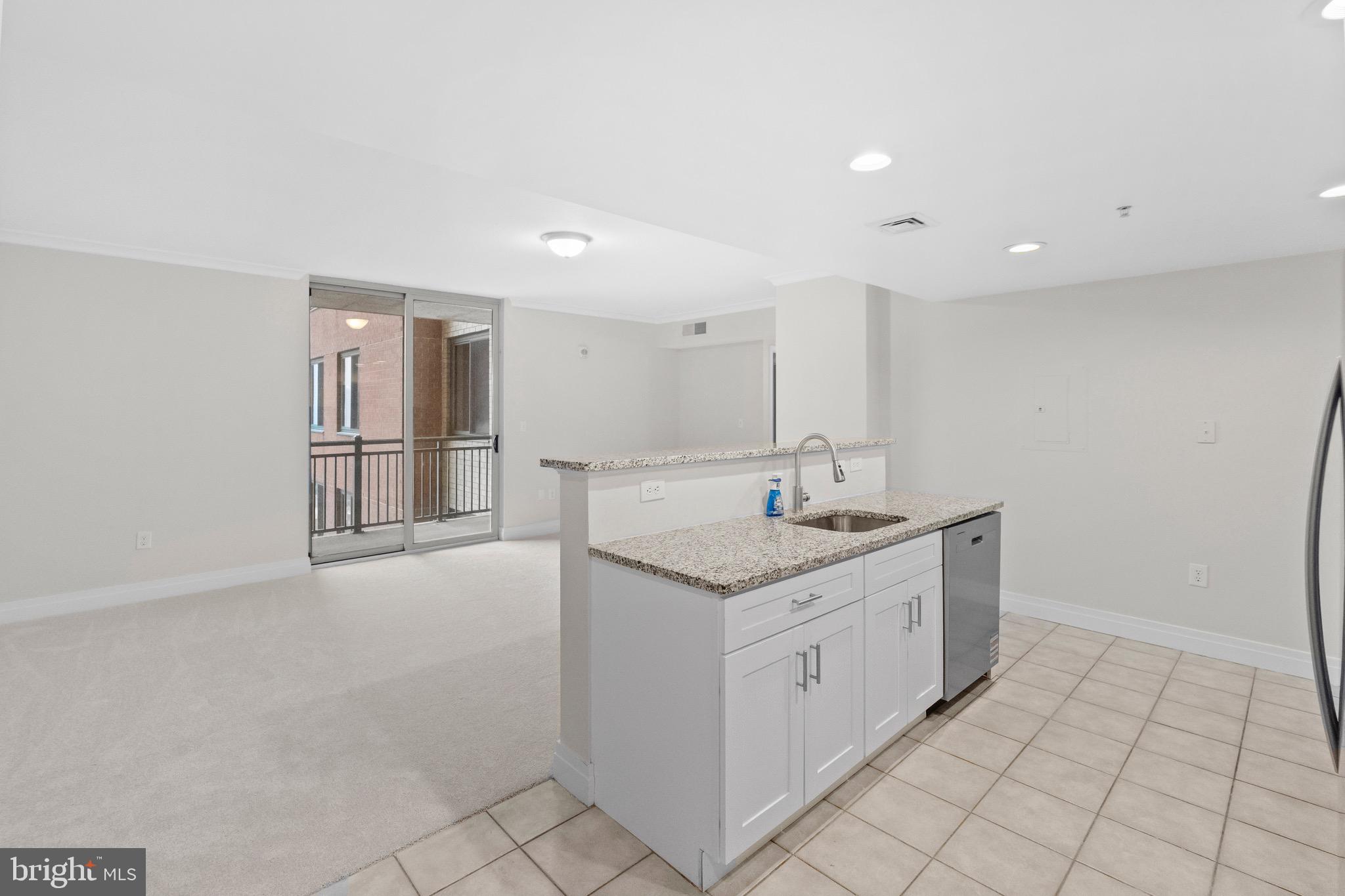 HARBOR EAST - Residential