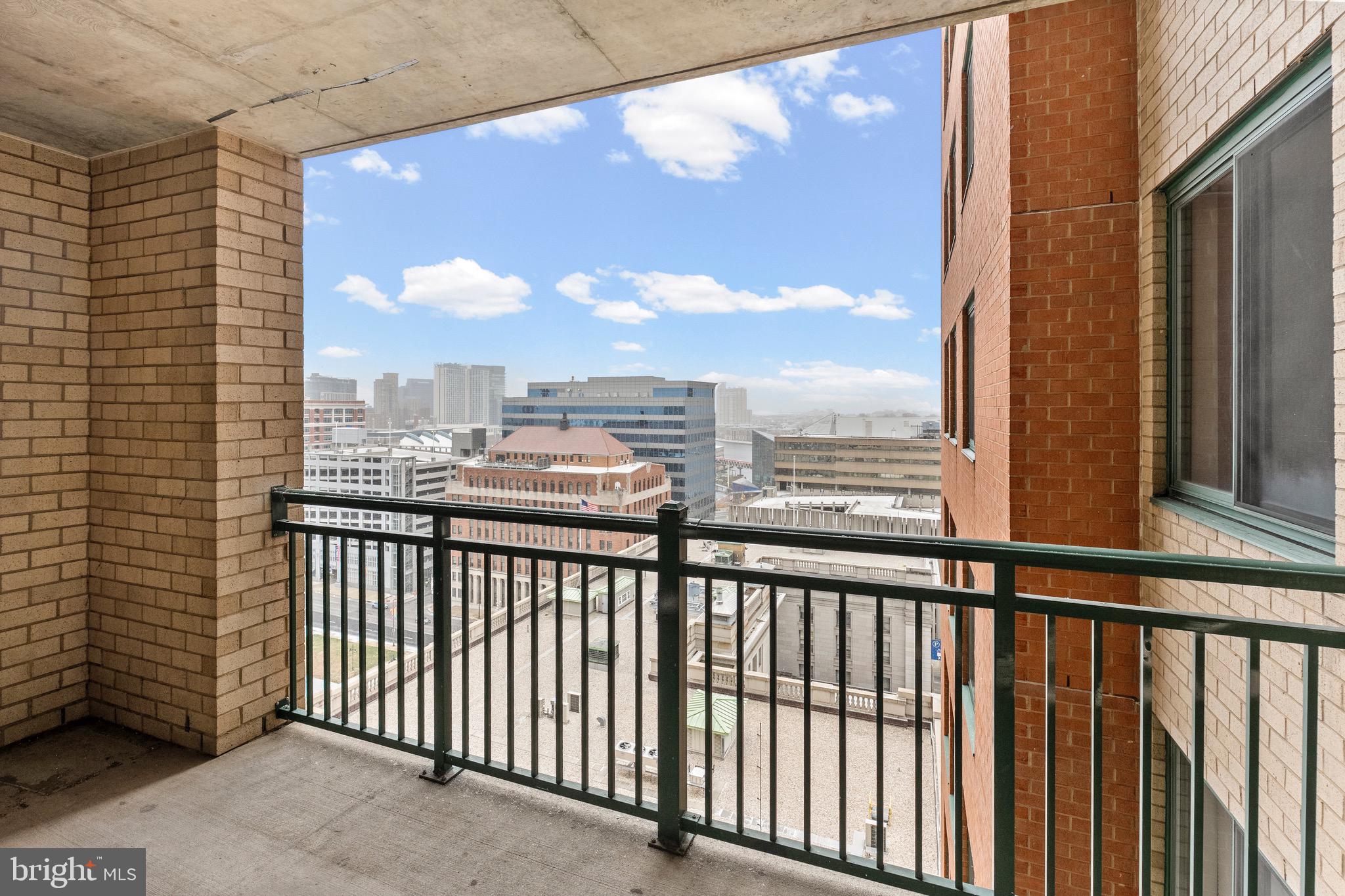 HARBOR EAST - Residential