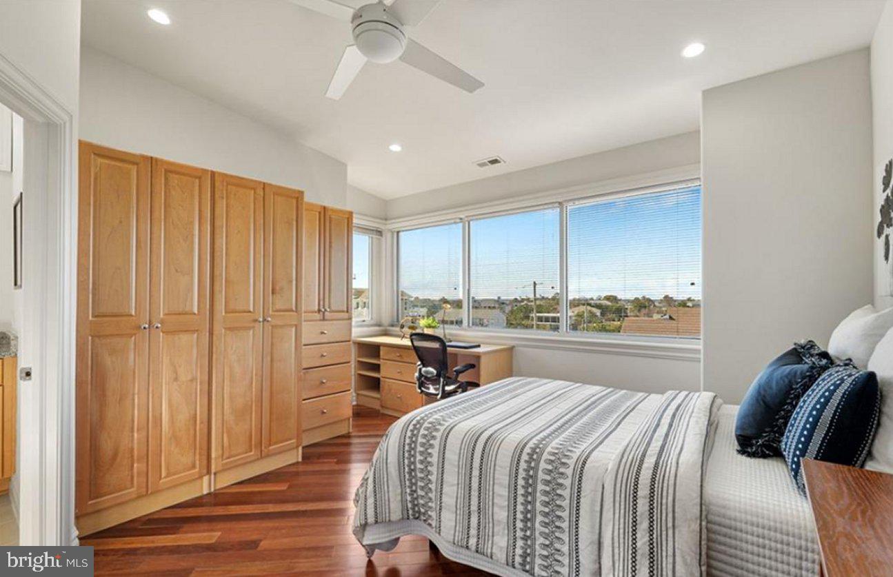 SANDBRIDGE BEACH - Residential