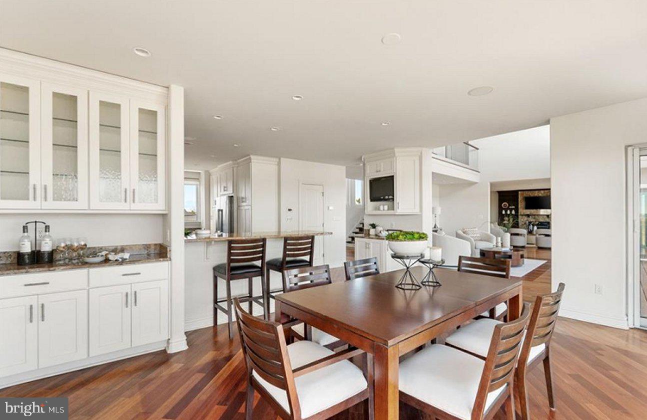 SANDBRIDGE BEACH - Residential